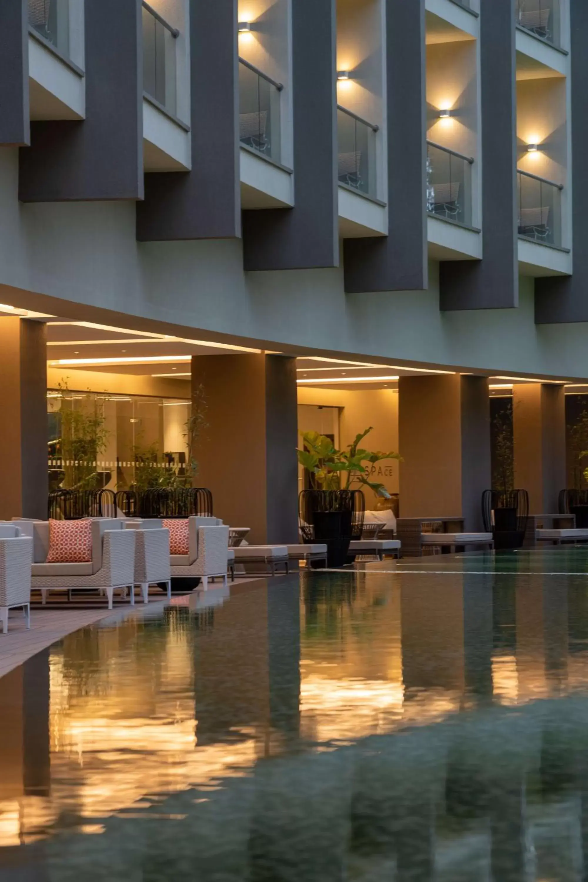 Lounge or bar, Swimming Pool in Radisson Blu Hotel & Residence Nairobi Arboretum