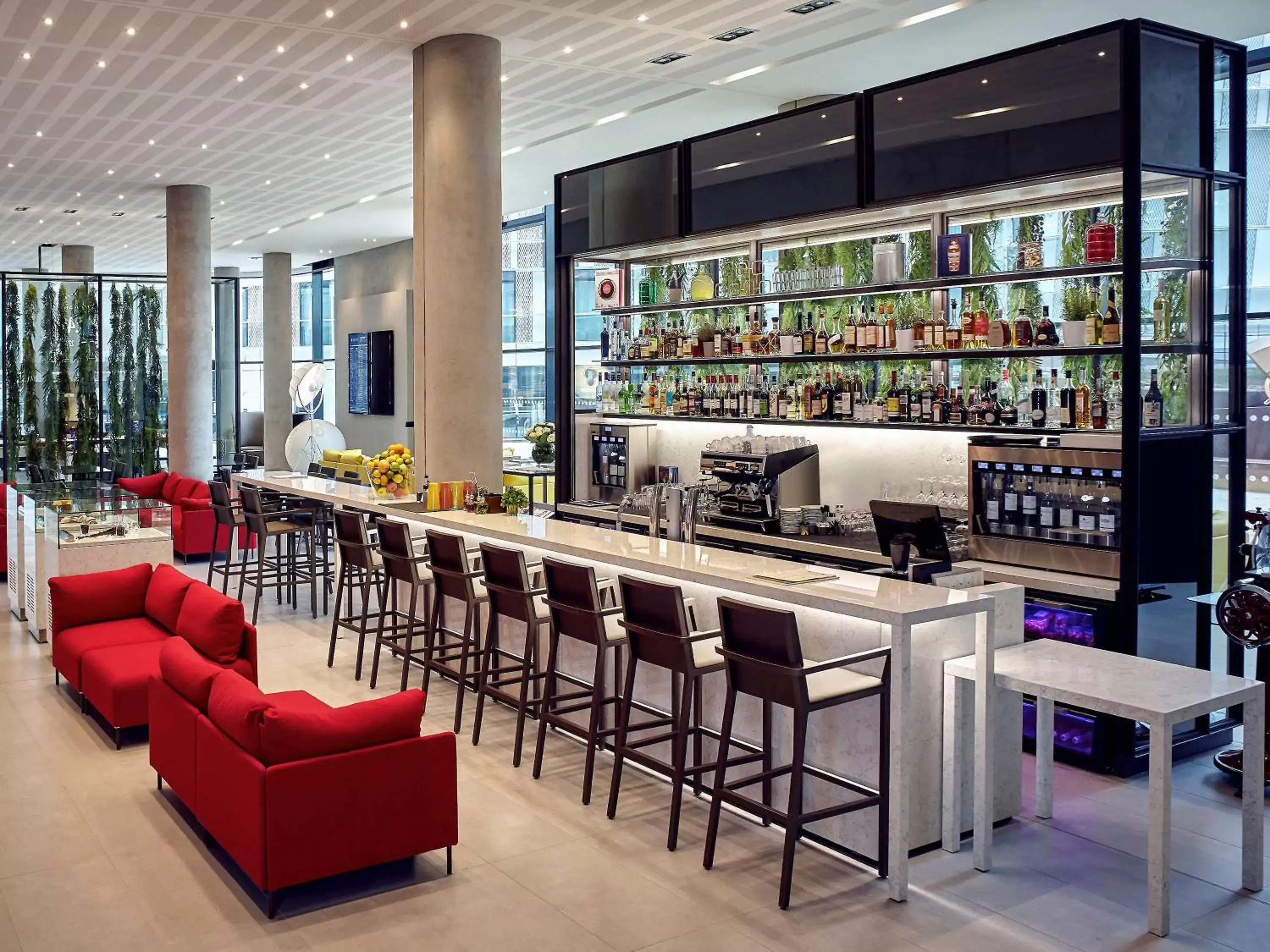 Lounge or bar, Lounge/Bar in Pullman Paris Roissy Cdg Airport