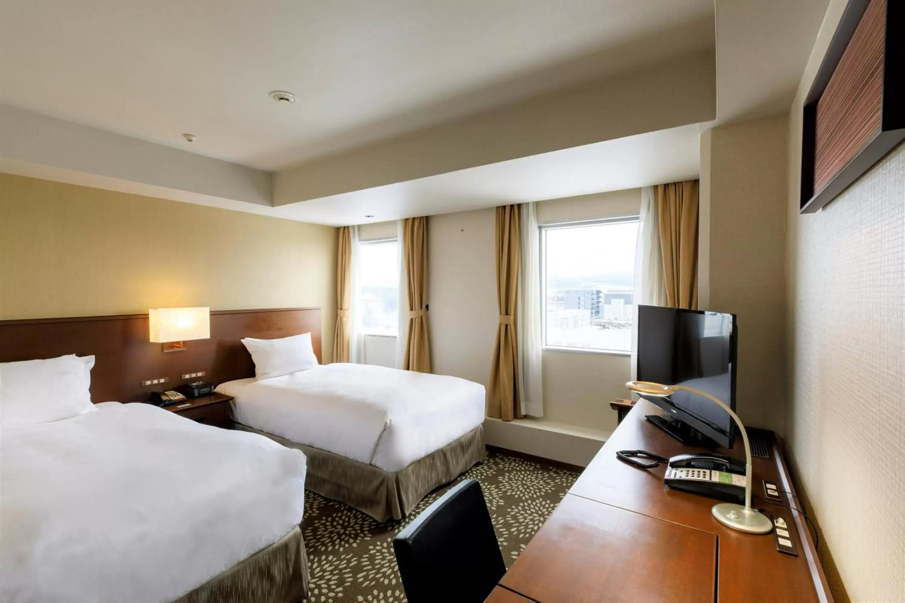 Photo of the whole room, TV/Entertainment Center in ANA Holiday Inn Kanazawa Sky, an IHG Hotel