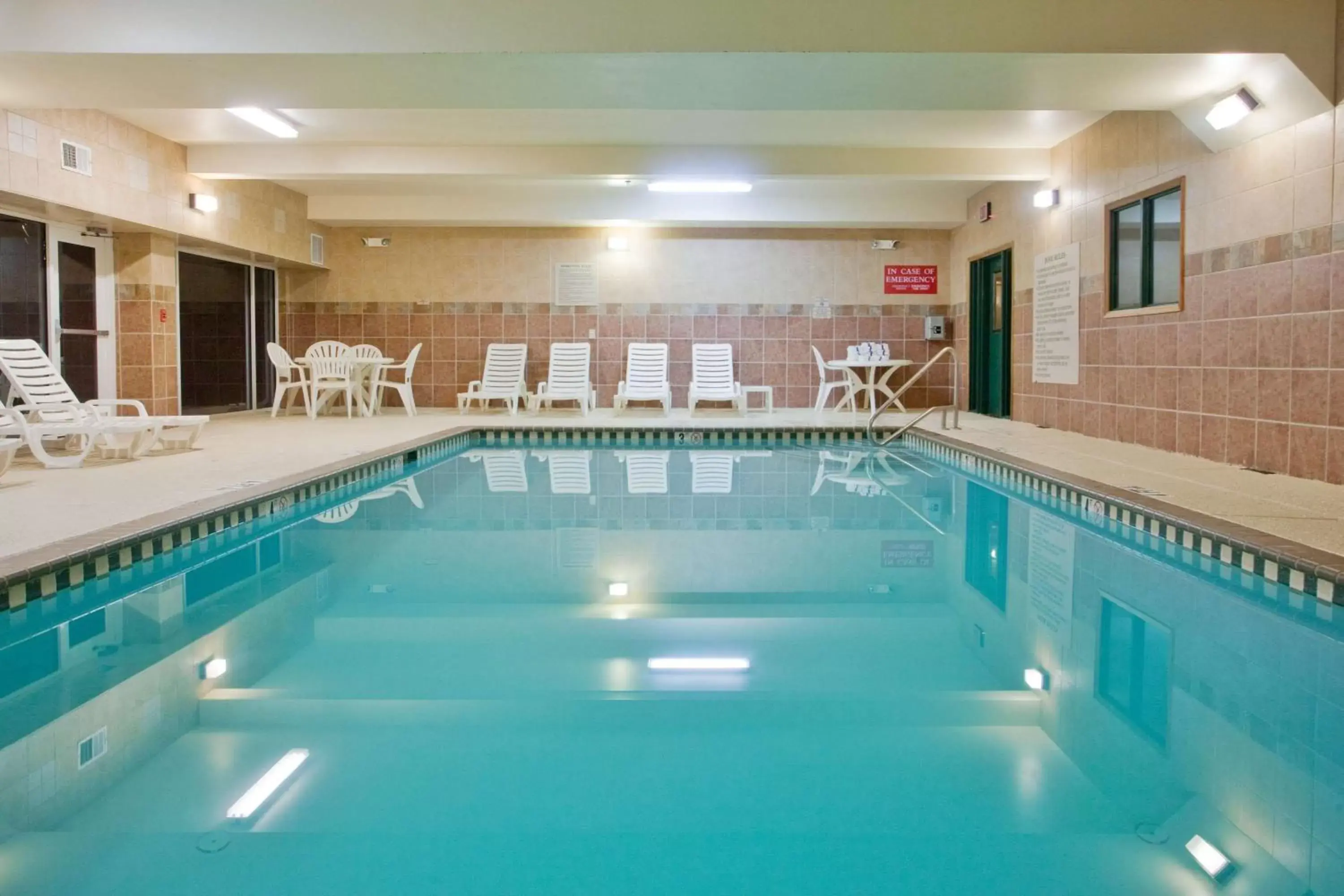 Activities, Swimming Pool in Country Inn & Suites by Radisson, Newnan, GA