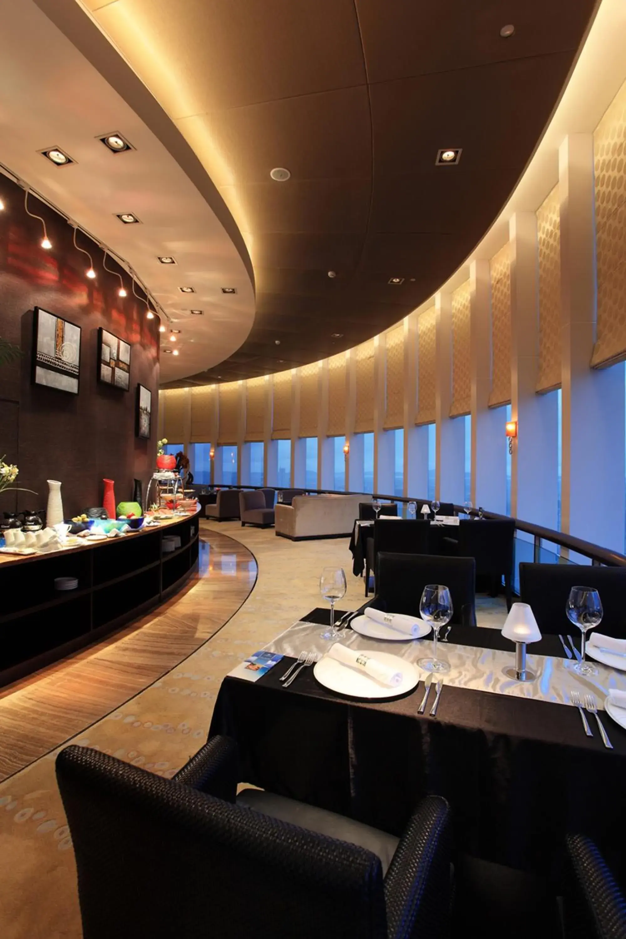 Restaurant/places to eat in HJ International Hotel Restaurant/places to eat in HJ International Hotel