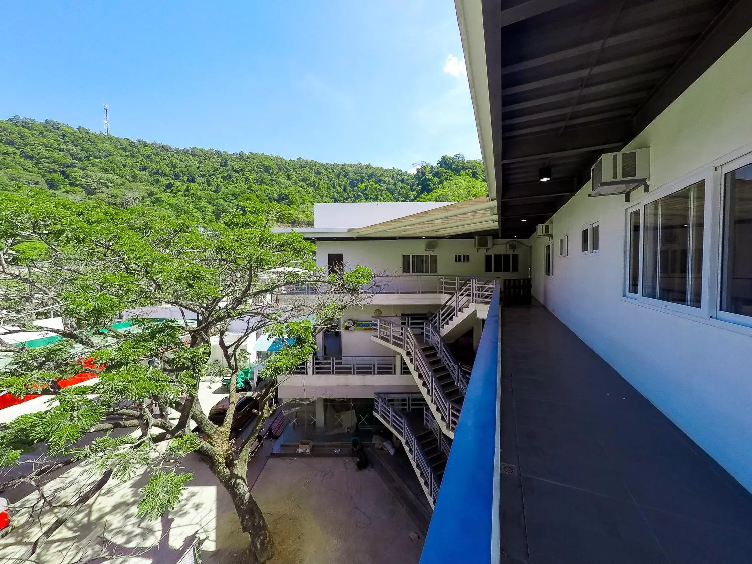 Property building in El Terraza Suite