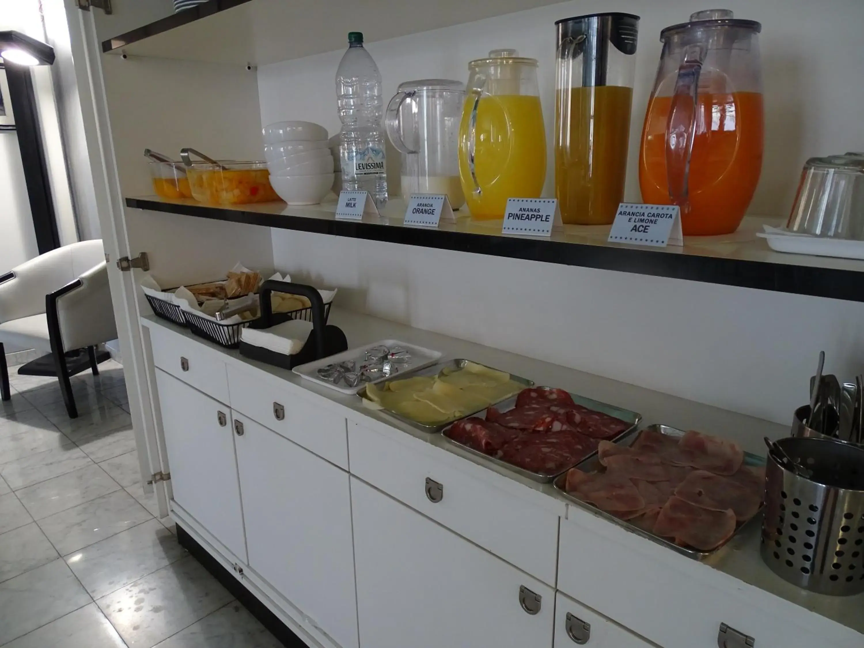 Kitchen/Kitchenette in Hotel La Torre