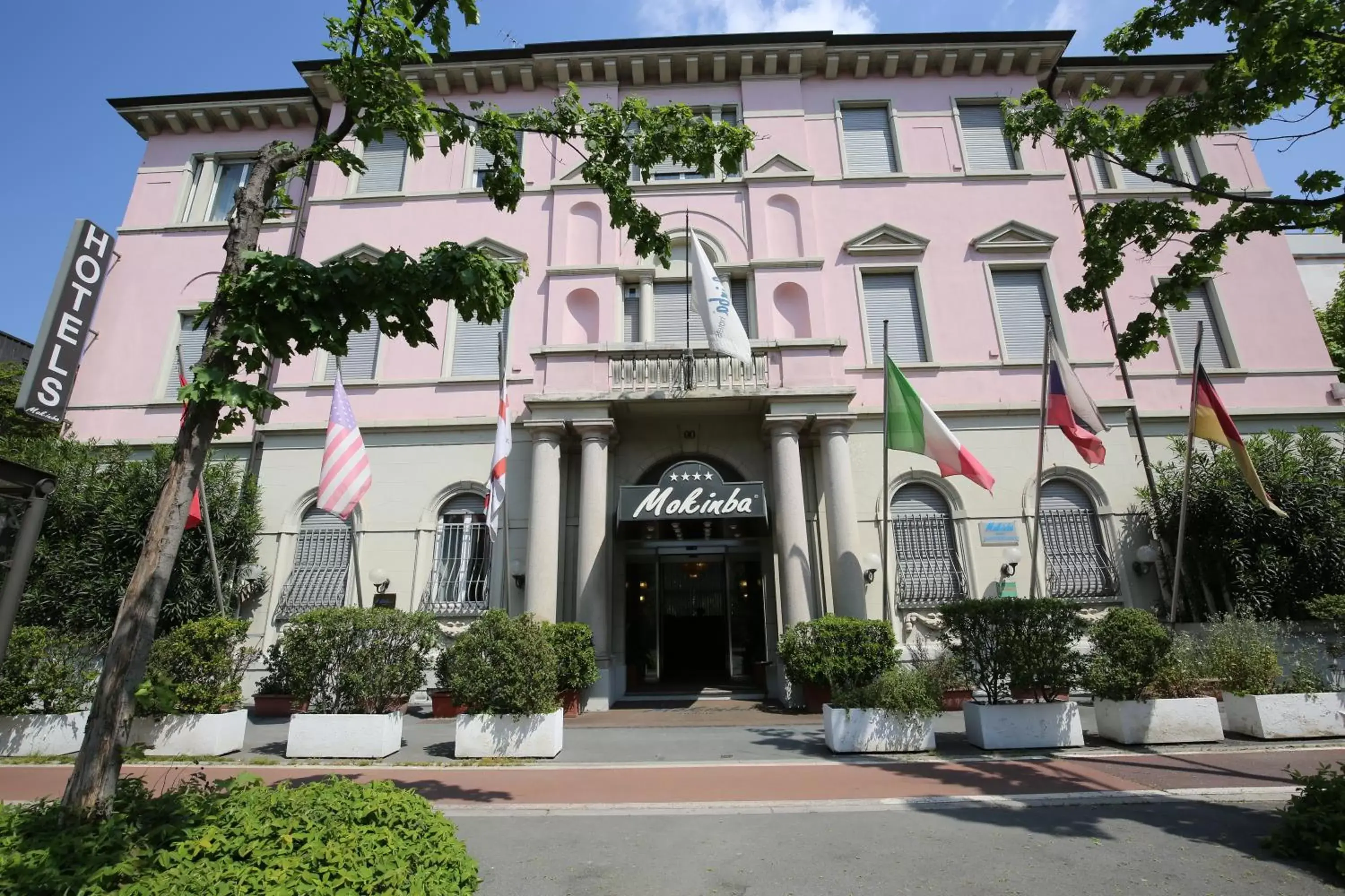 Facade/entrance, Property Building in Mokinba Hotels Montebianco