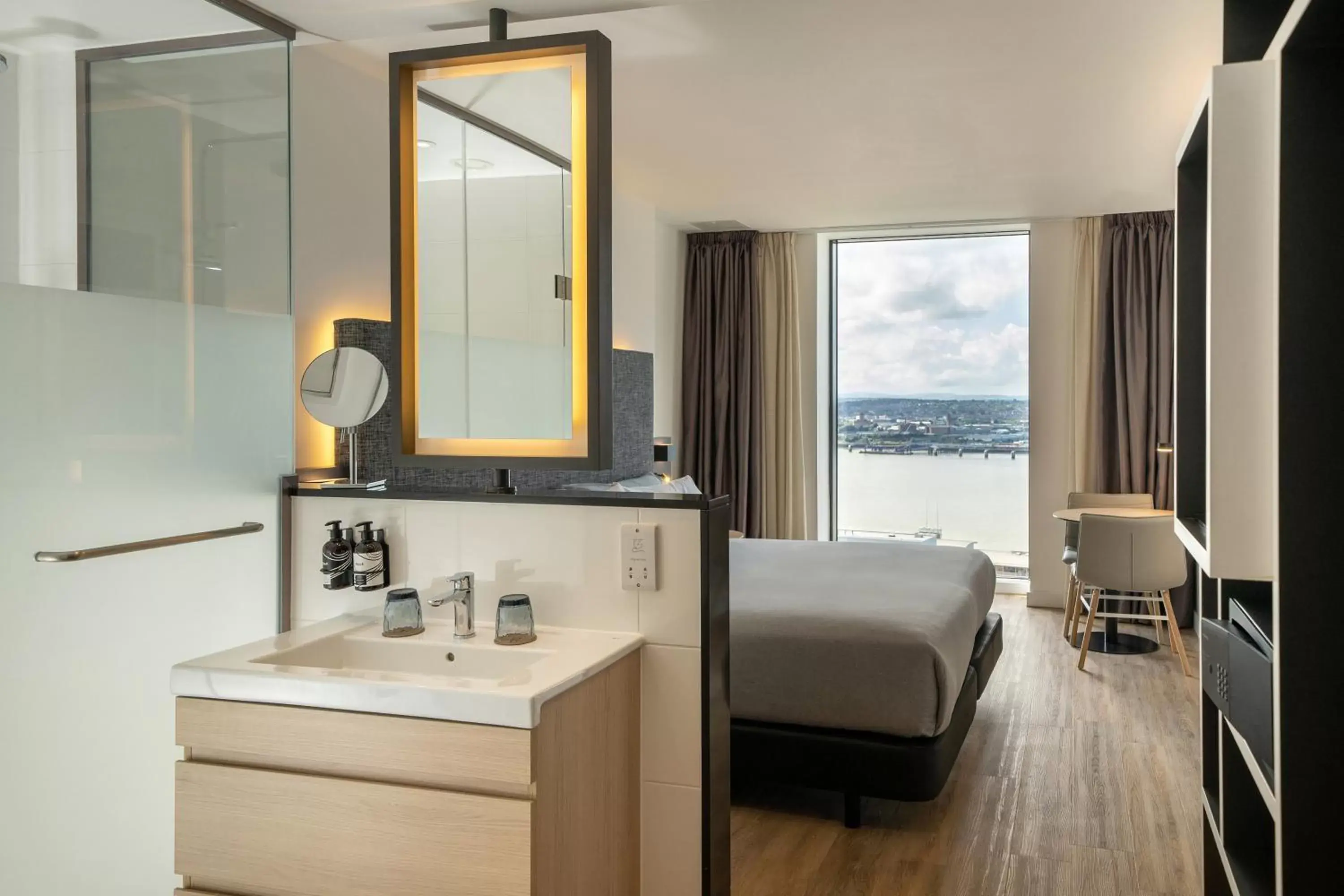 Bedroom, Bathroom in INNSiDE by Meliá Liverpool