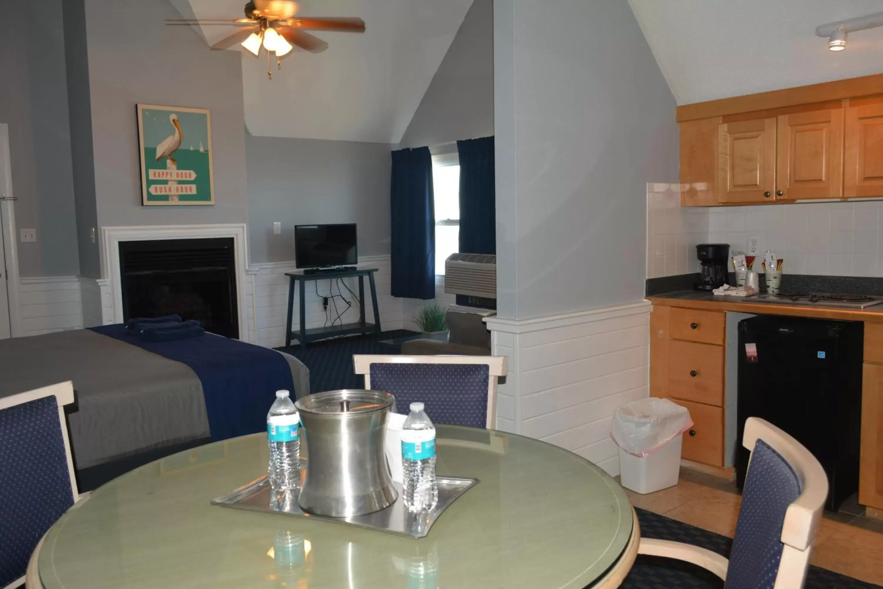 Kitchen/Kitchenette in The Inn at Corolla