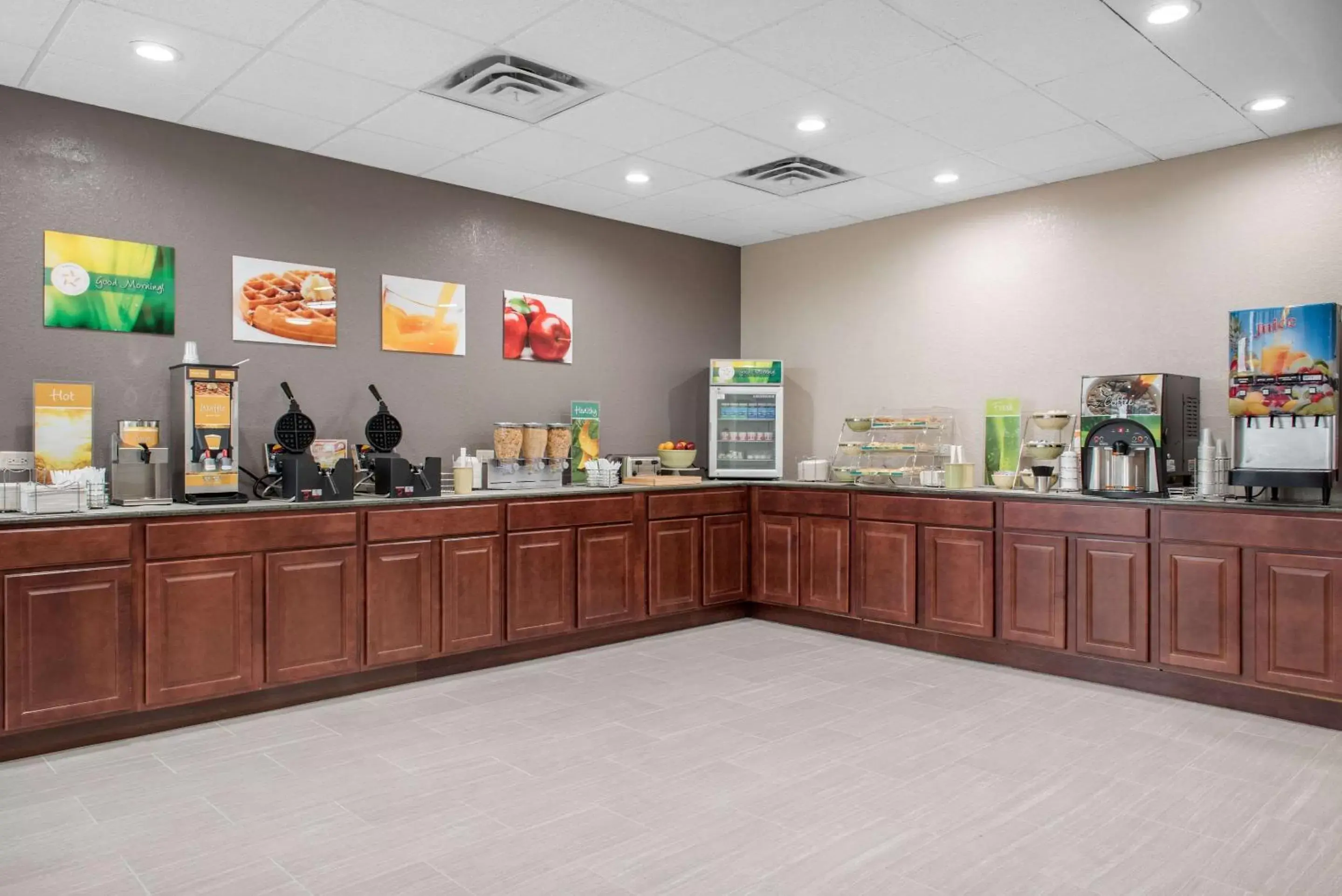 Restaurant/places to eat in Quality Inn and Conference Center Restaurant/places to eat in Quality Inn and Conference Center