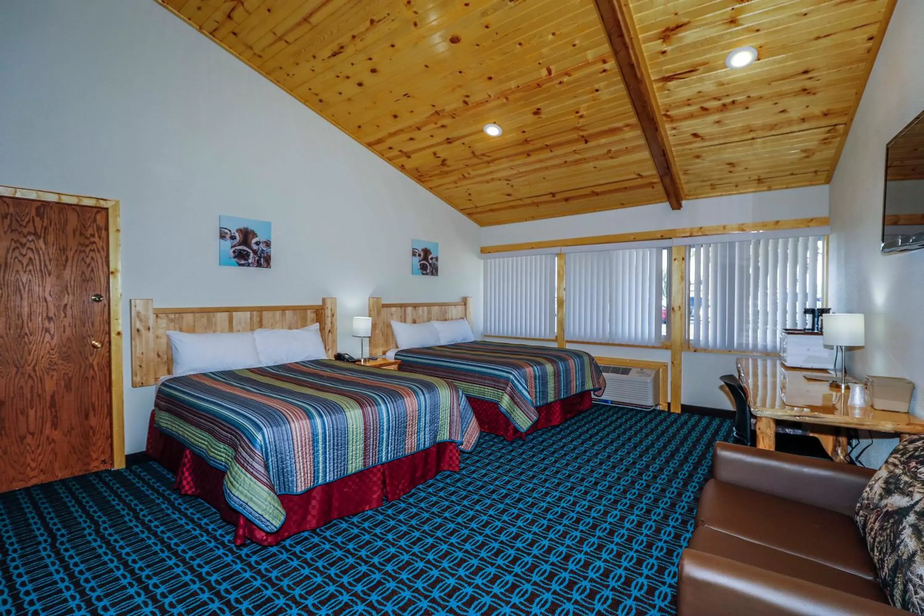 Bed in Round Barn Lodge