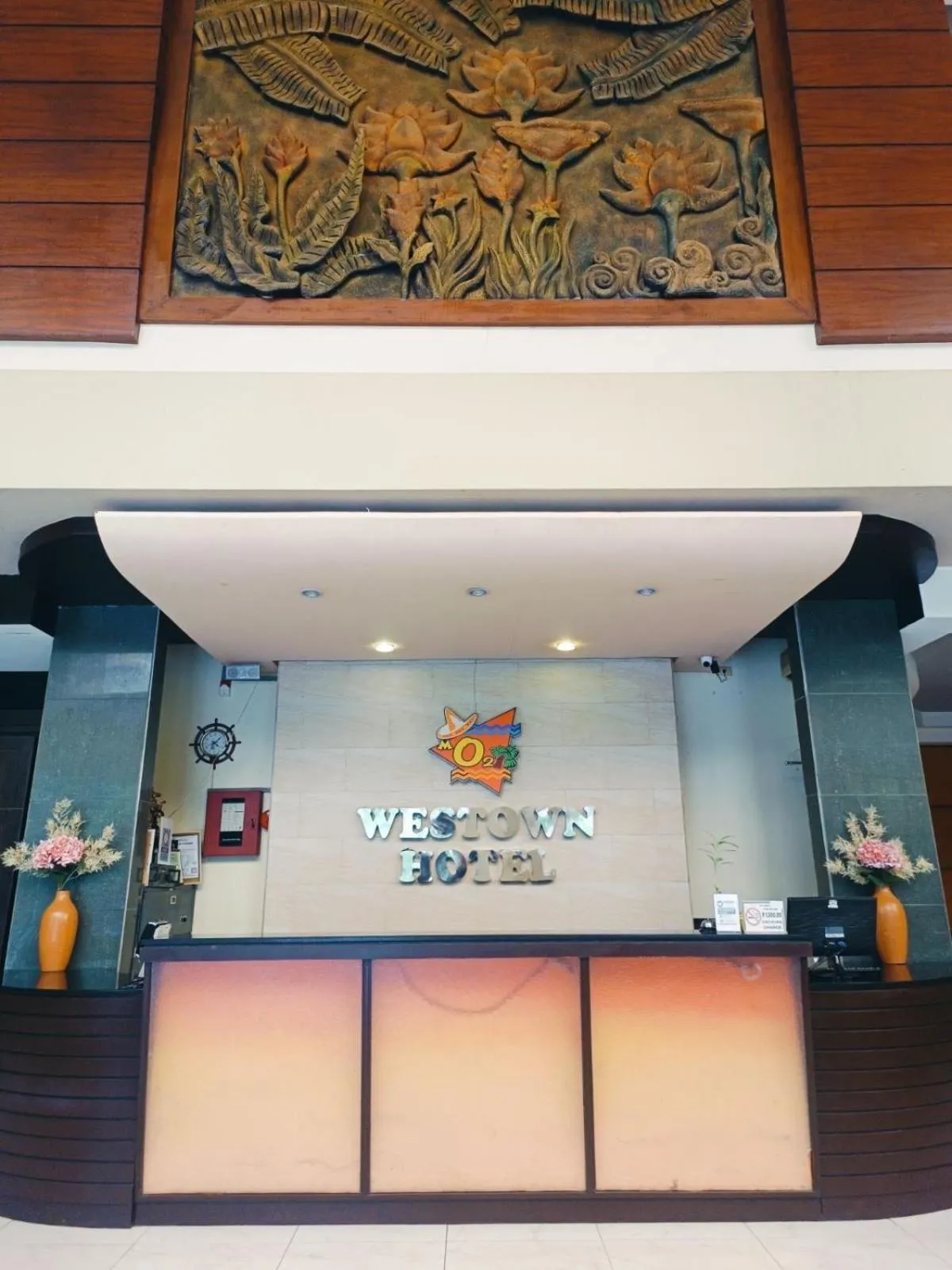 MO2 Westown Hotel - Mandalagan