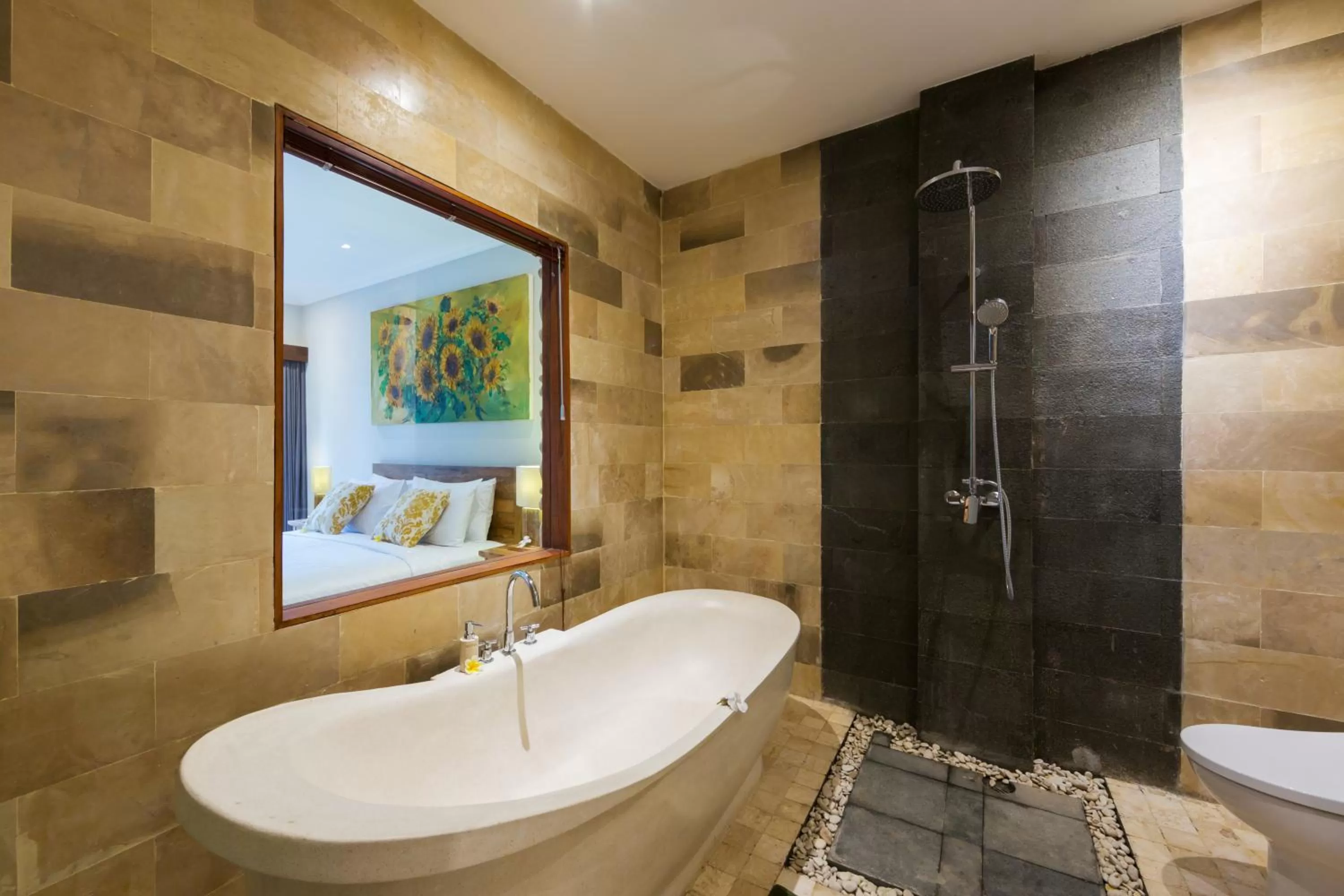 Shower in Alamdini Resort Ubud