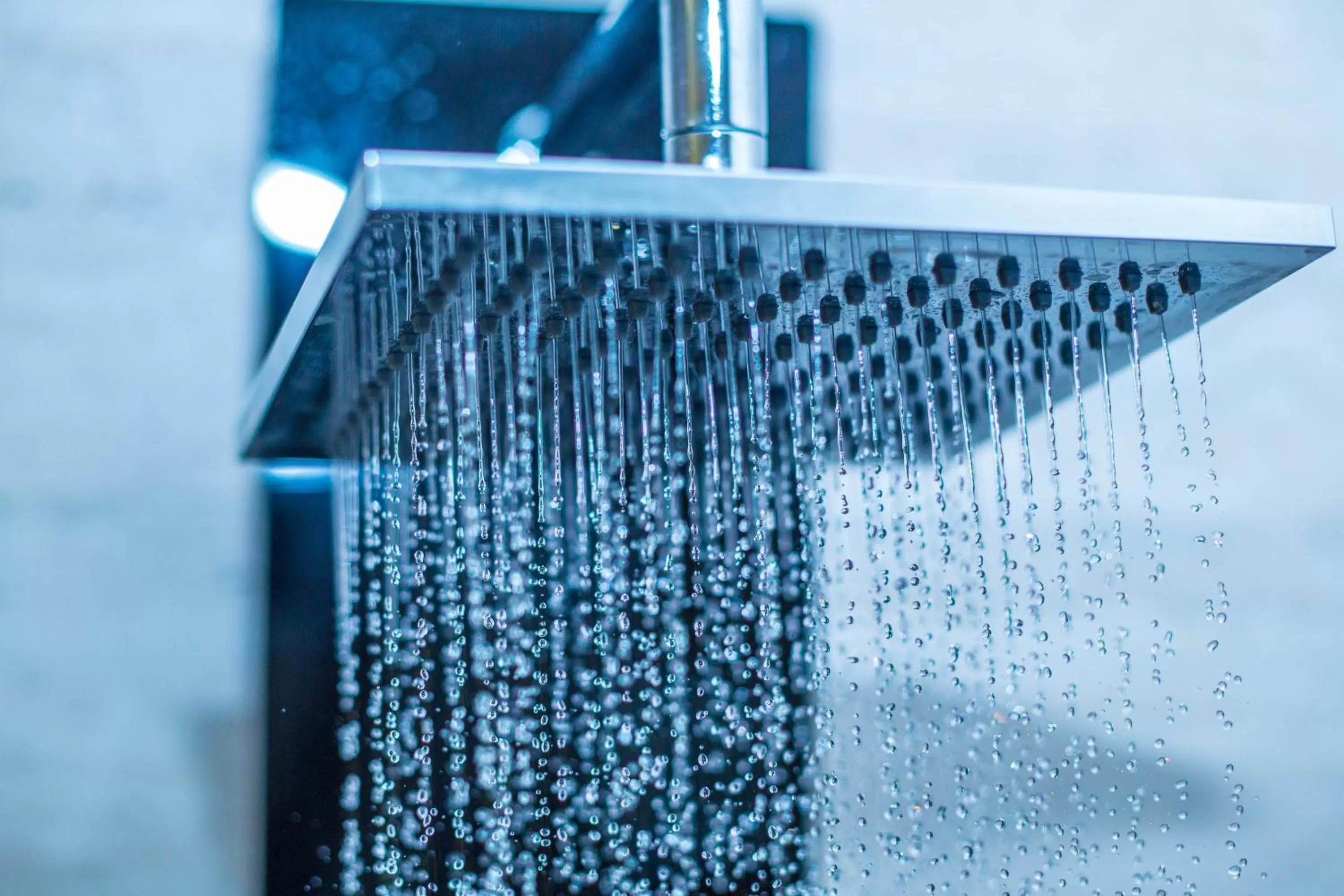 Shower in Hotel Amil