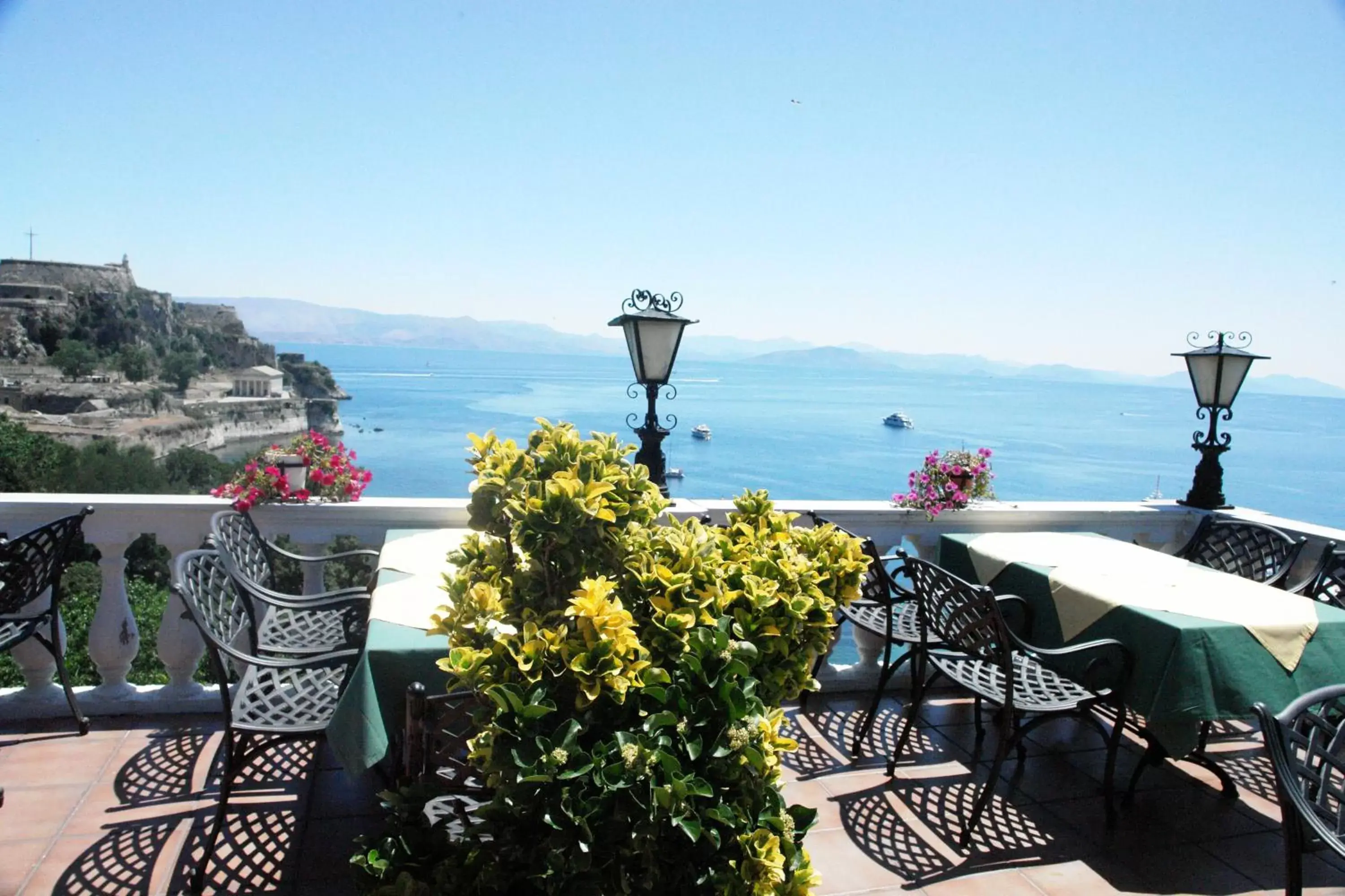 Restaurant/places to eat, Sea View in Cavalieri Hotel