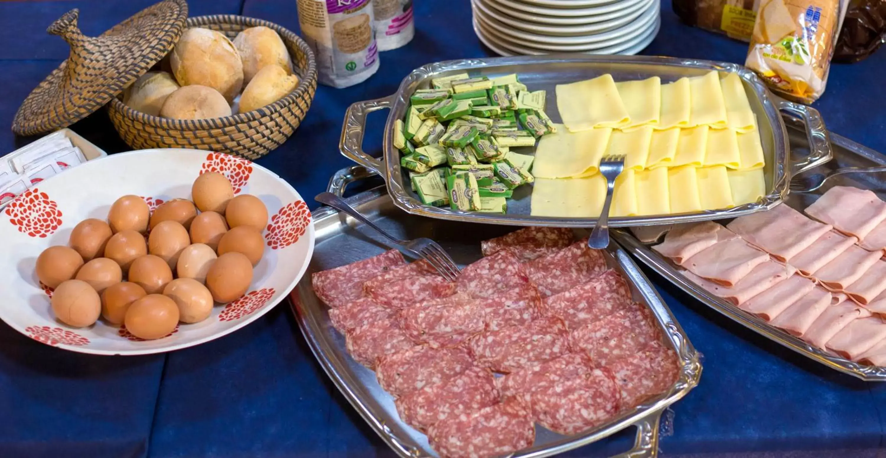 Buffet breakfast, Food in Hotel Ristorante La Perla