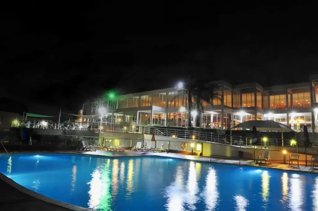 Facade/entrance in Absolute Beachfront Opal Cove Resort Facade/entrance in Absolute Beachfront Opal Cove Resort