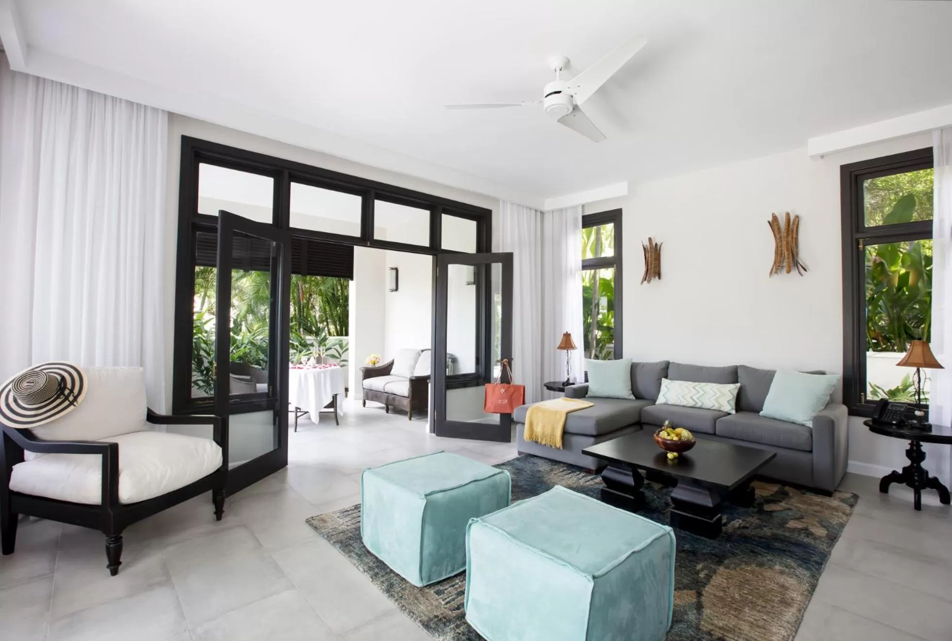 Living room in The Cliff Hotel