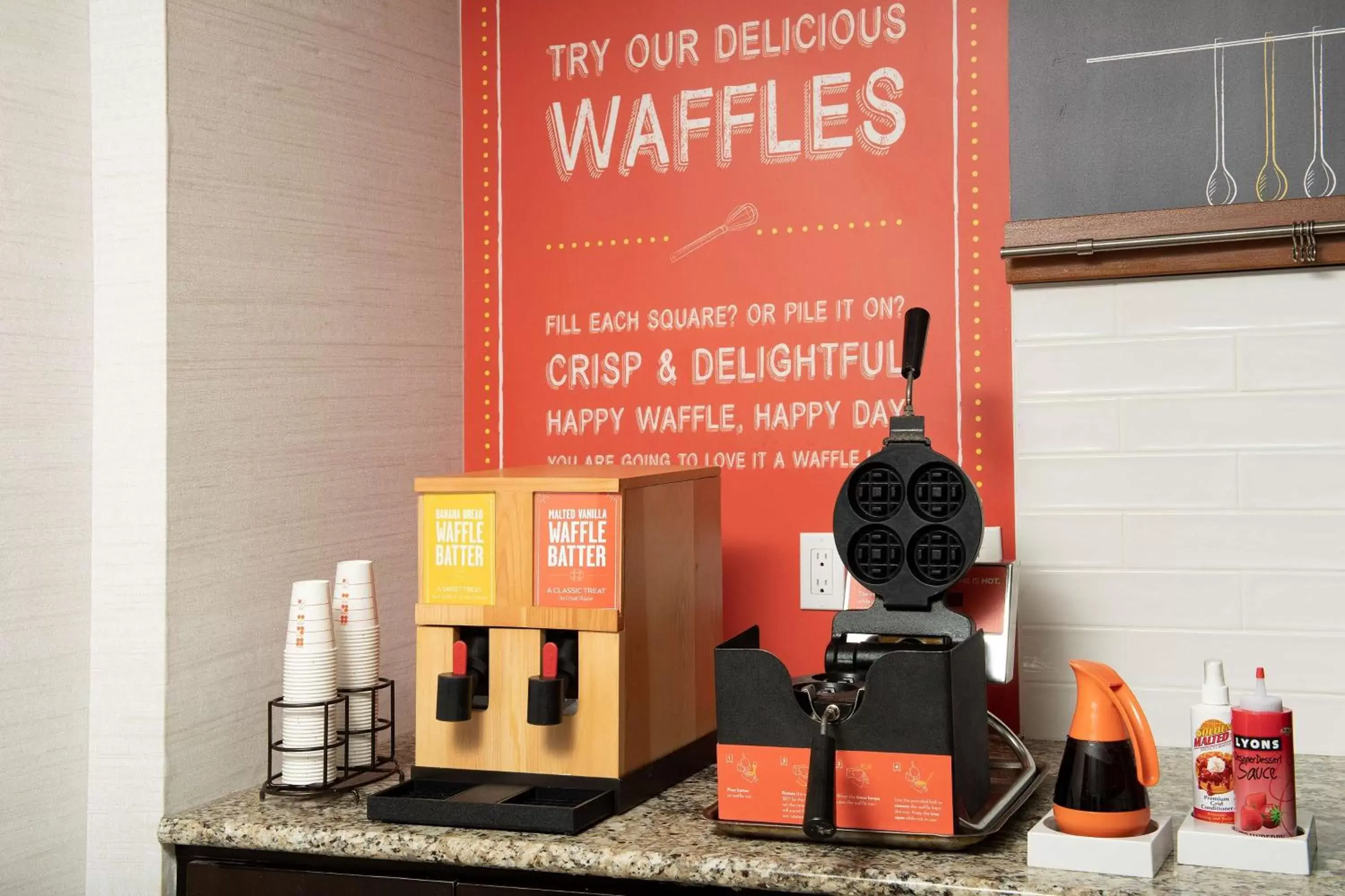 Breakfast in Hampton Inn & Suites Alpharetta-Windward