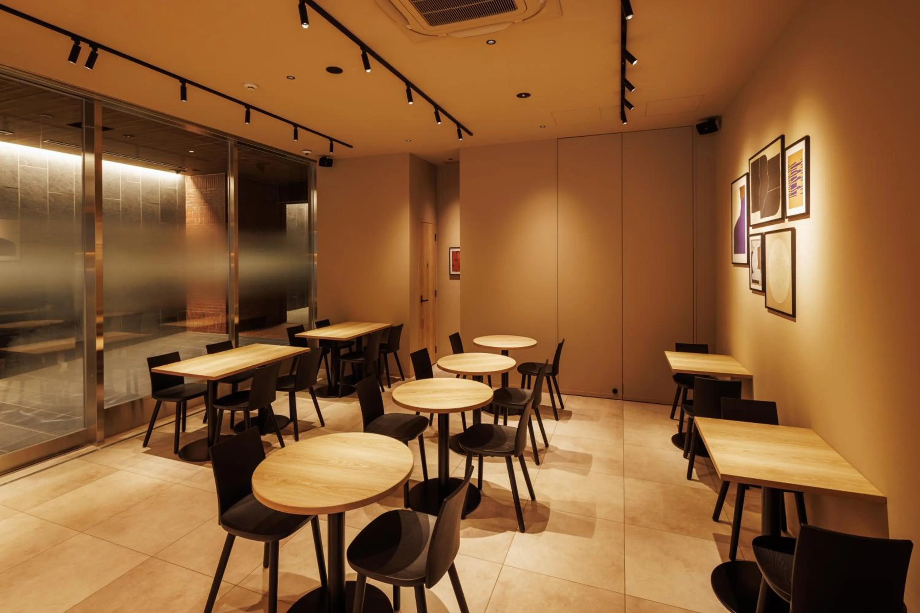 Restaurant/places to eat in the b ginza