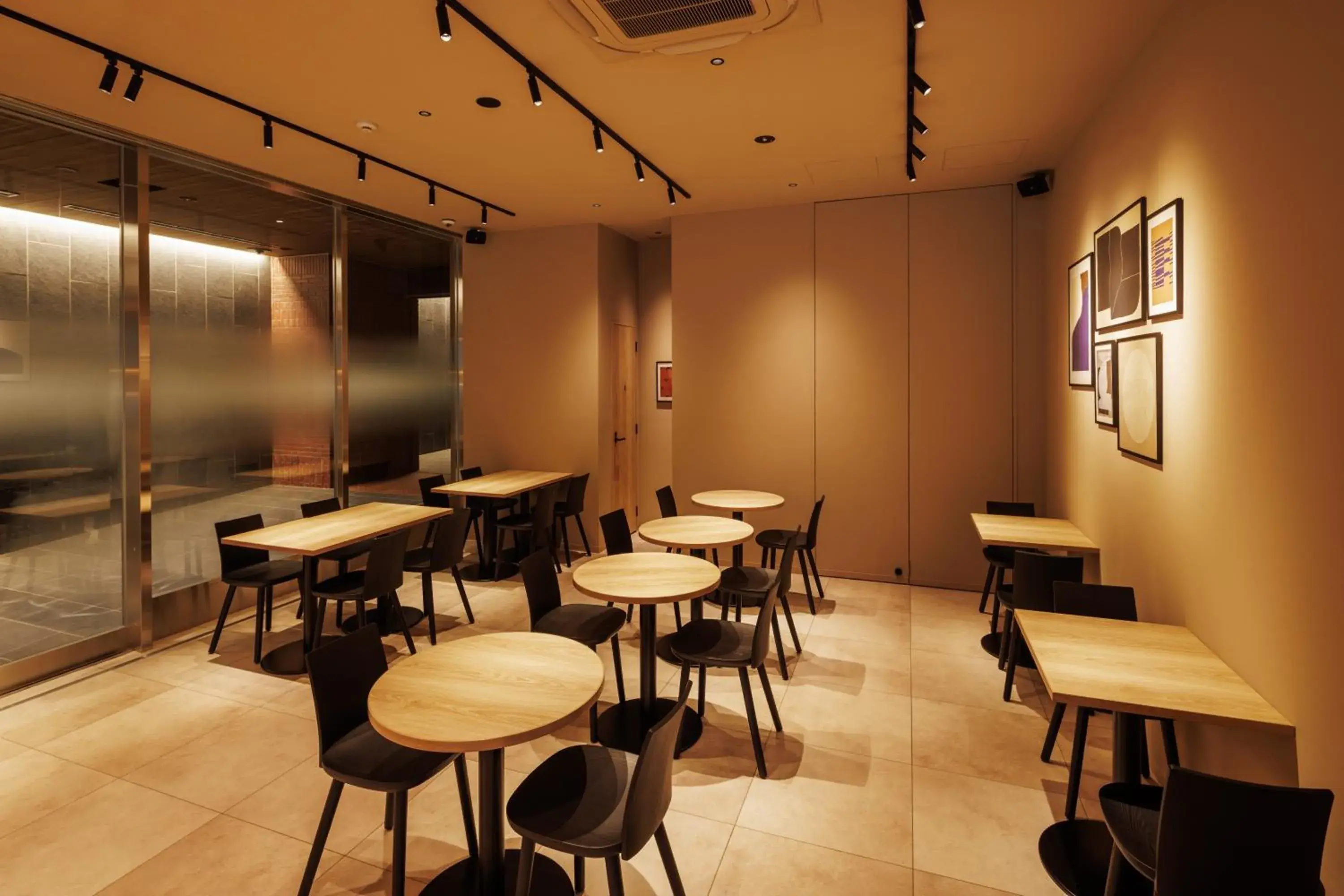 Restaurant/Places to Eat in the b ginza