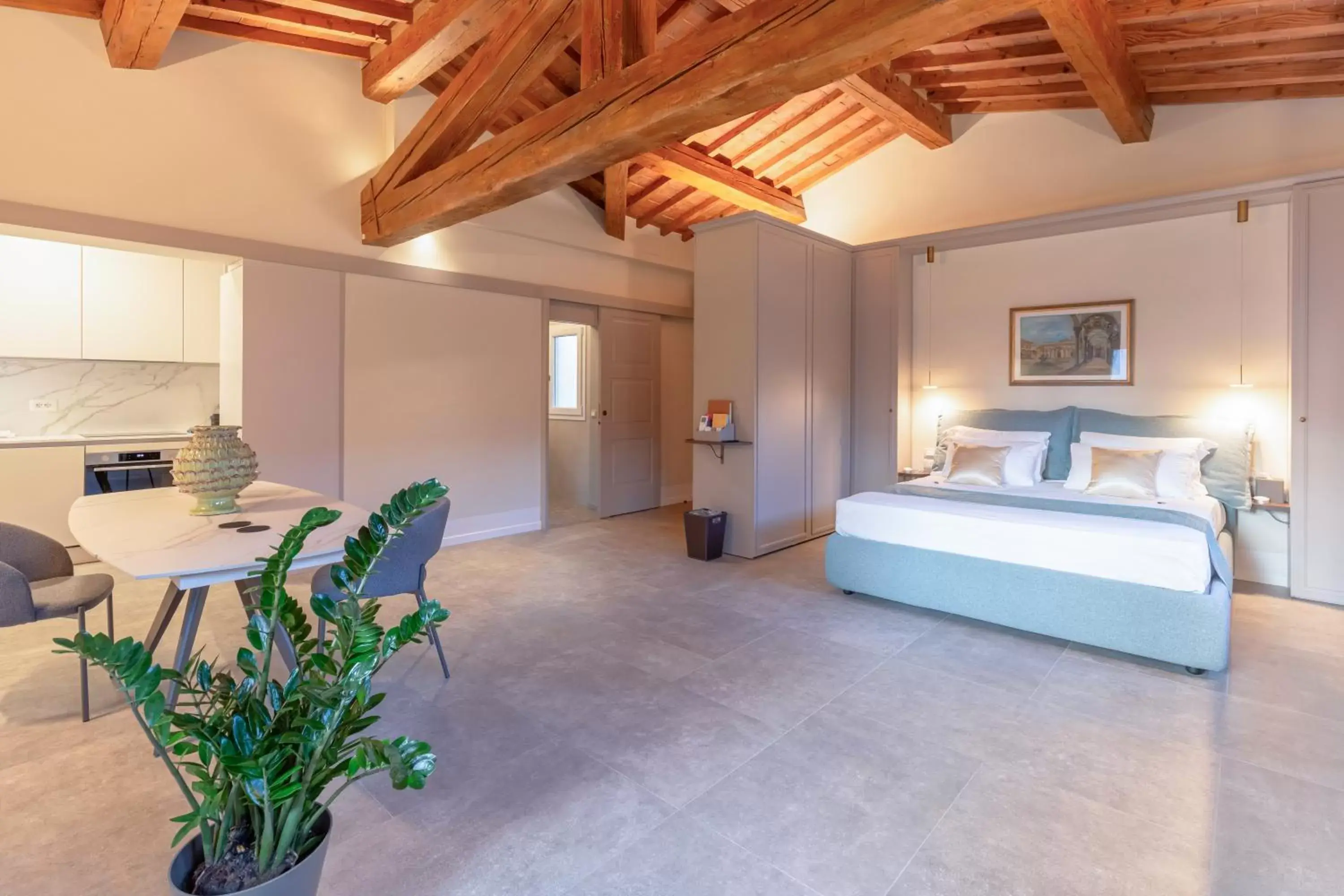 Bed in Dimora Le Torri - Boutique Luxury Suites in Florence Historic Centre - Adults Only