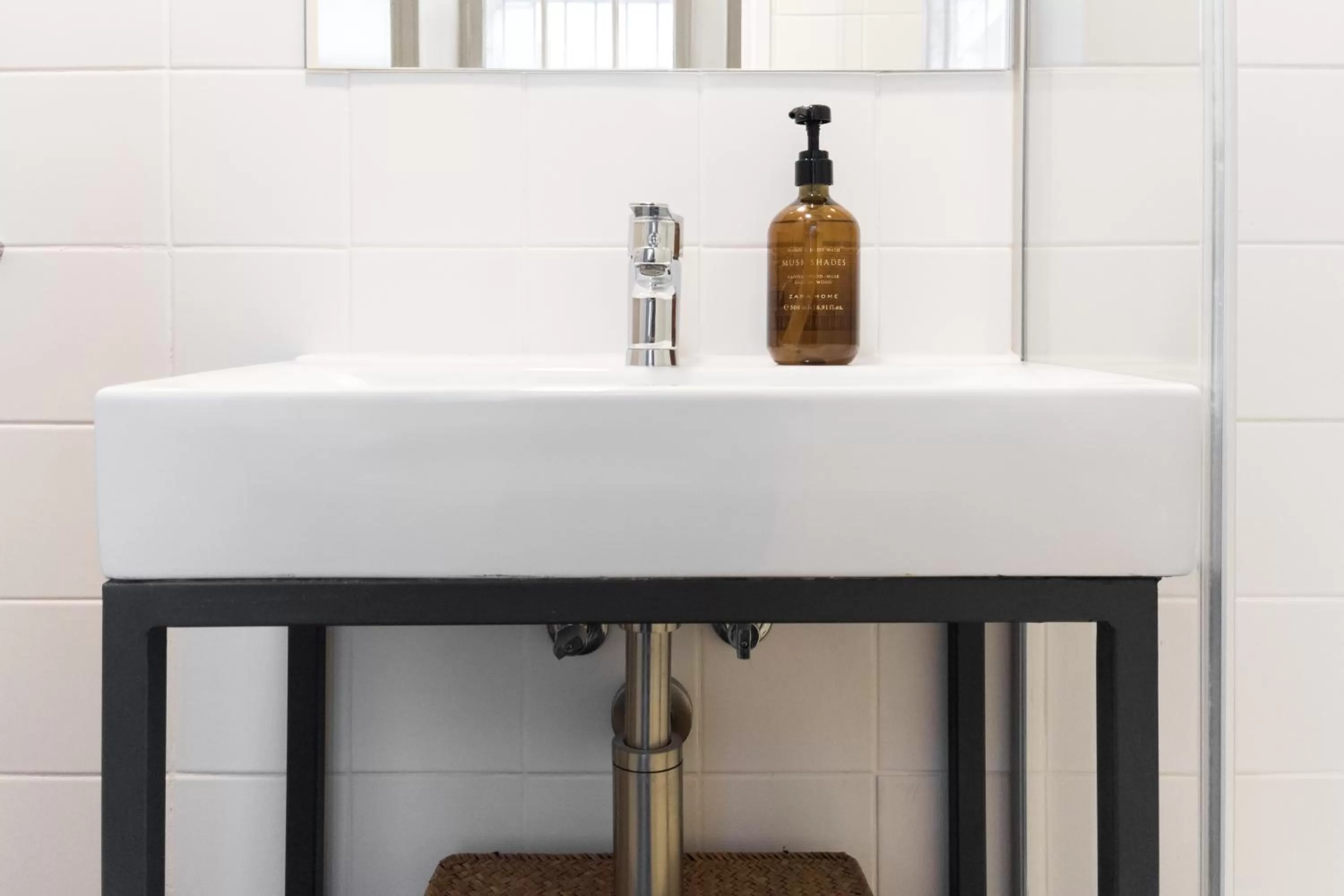 Bathroom in Alameda Suites @ Porto River