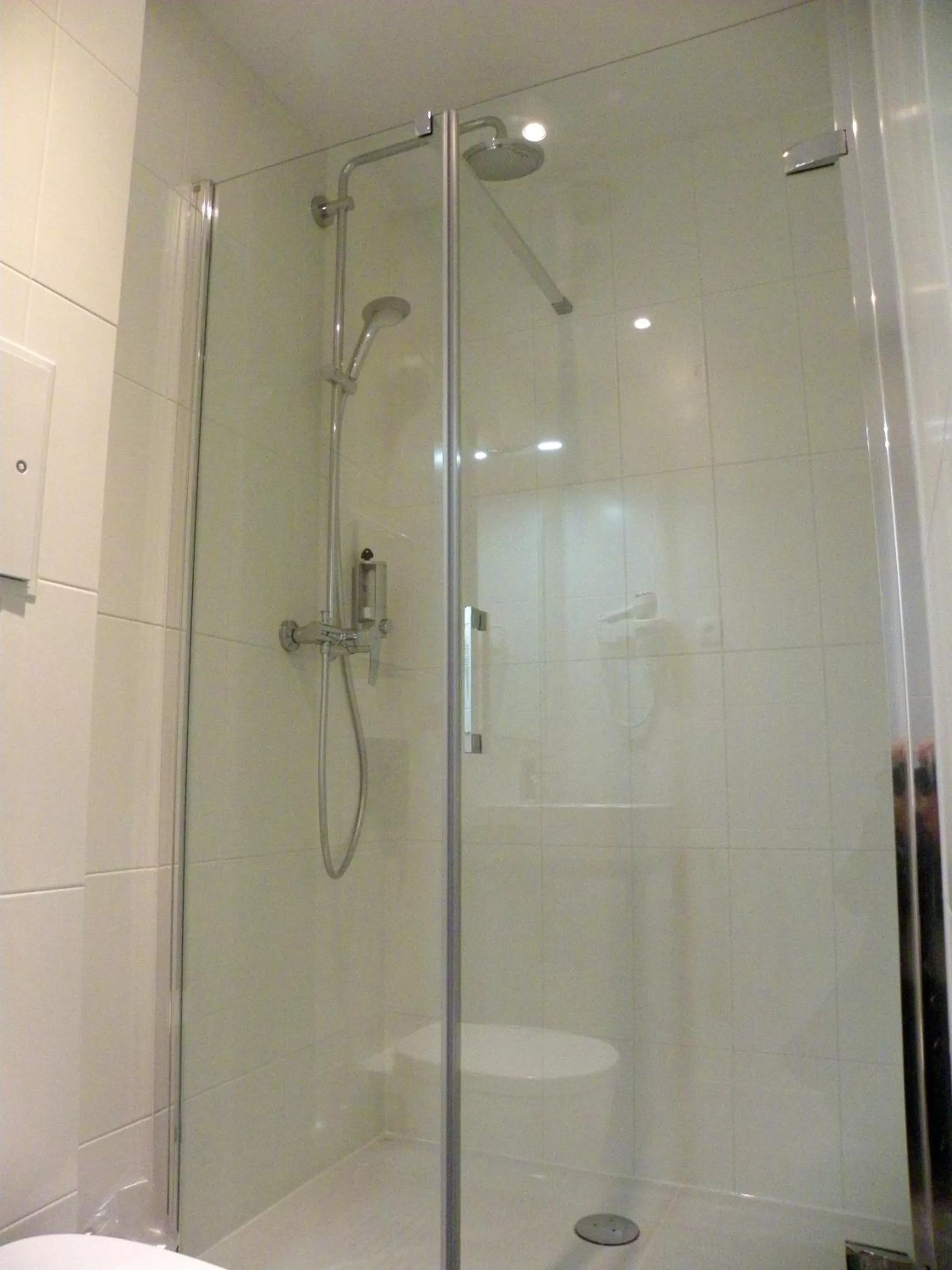 Shower in Hotel Les Terres Blanches