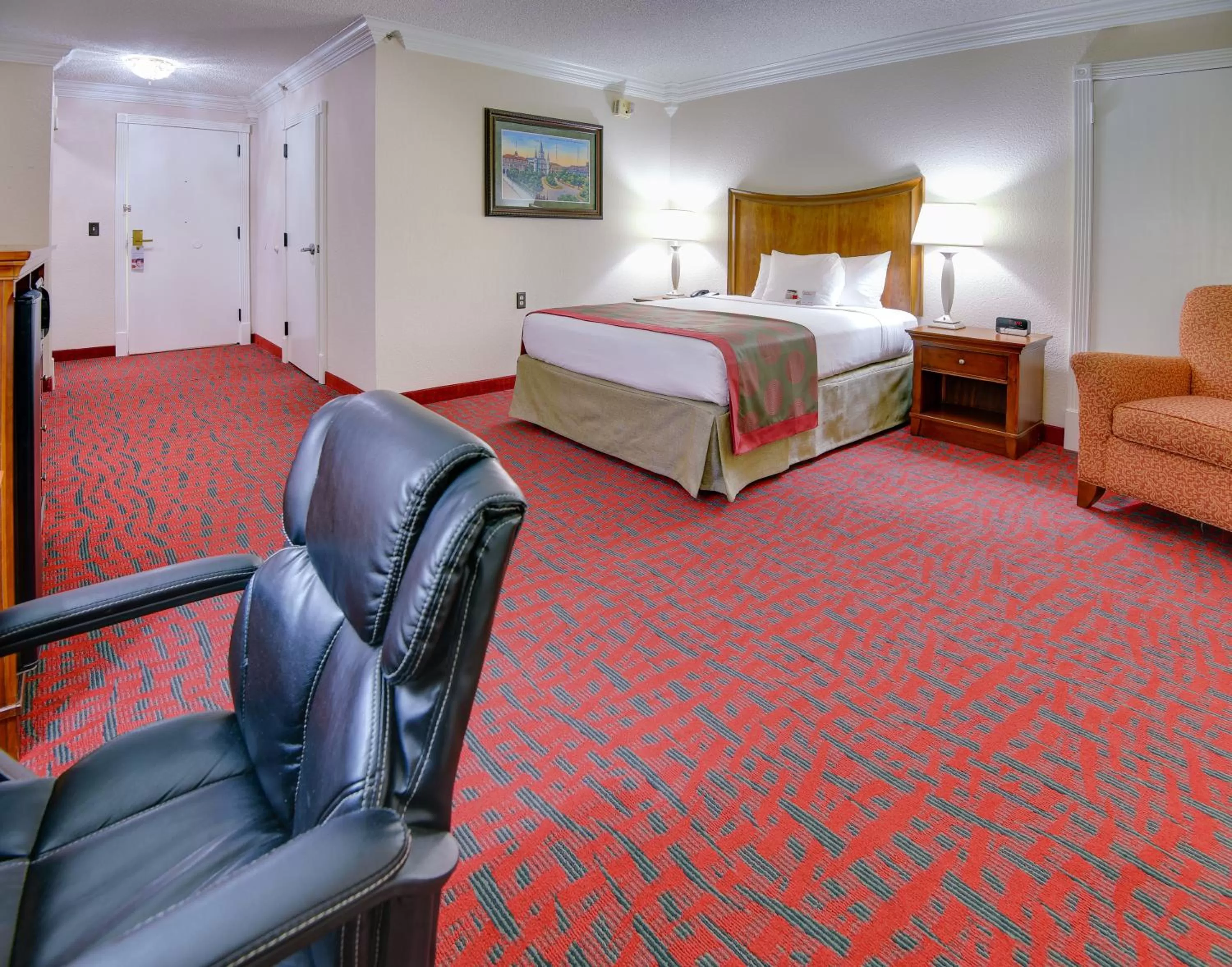 Bedroom, Bed in Ramada by Wyndham Metairie New Orleans Airport