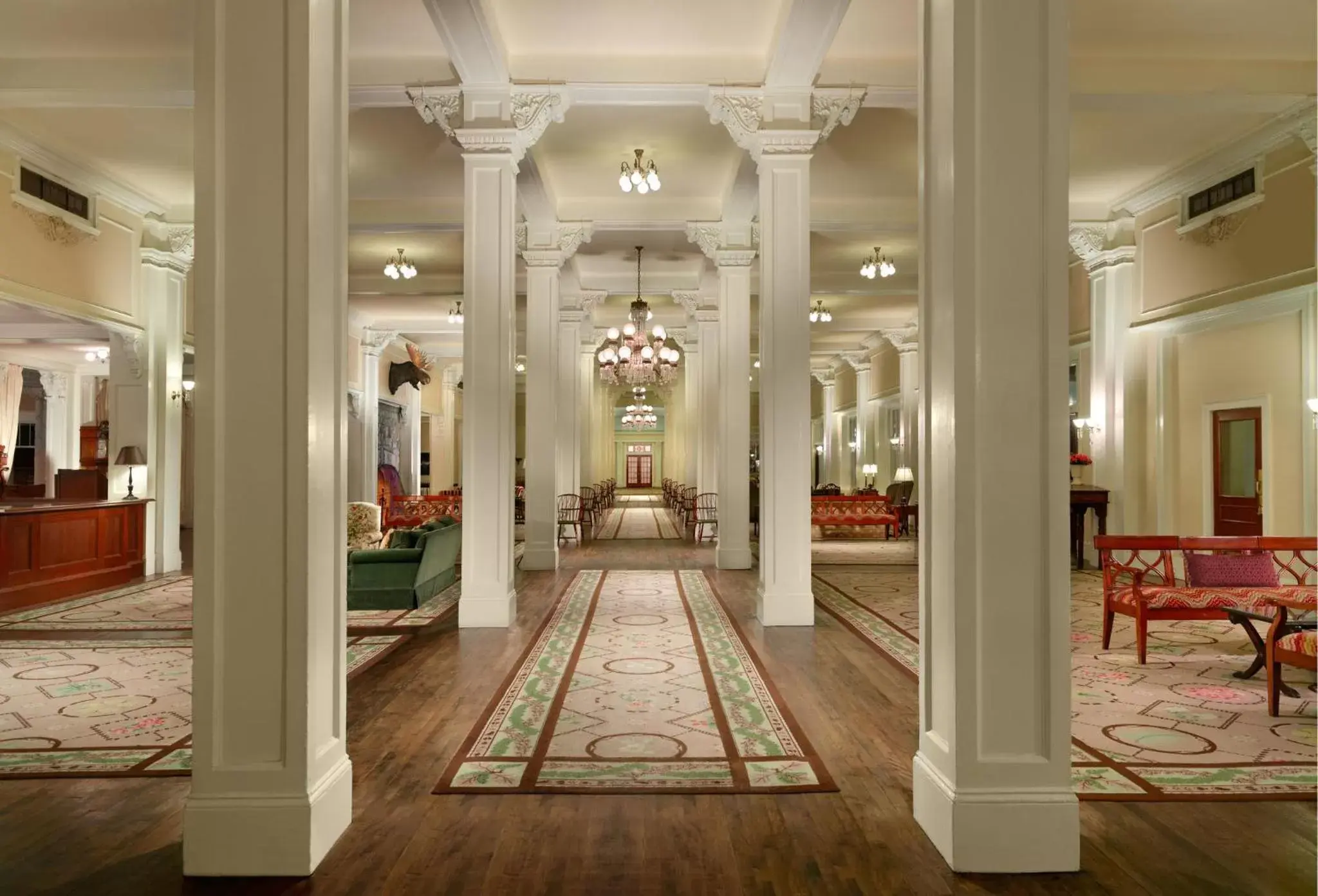 Lobby or reception in Omni Mount Washington Resort