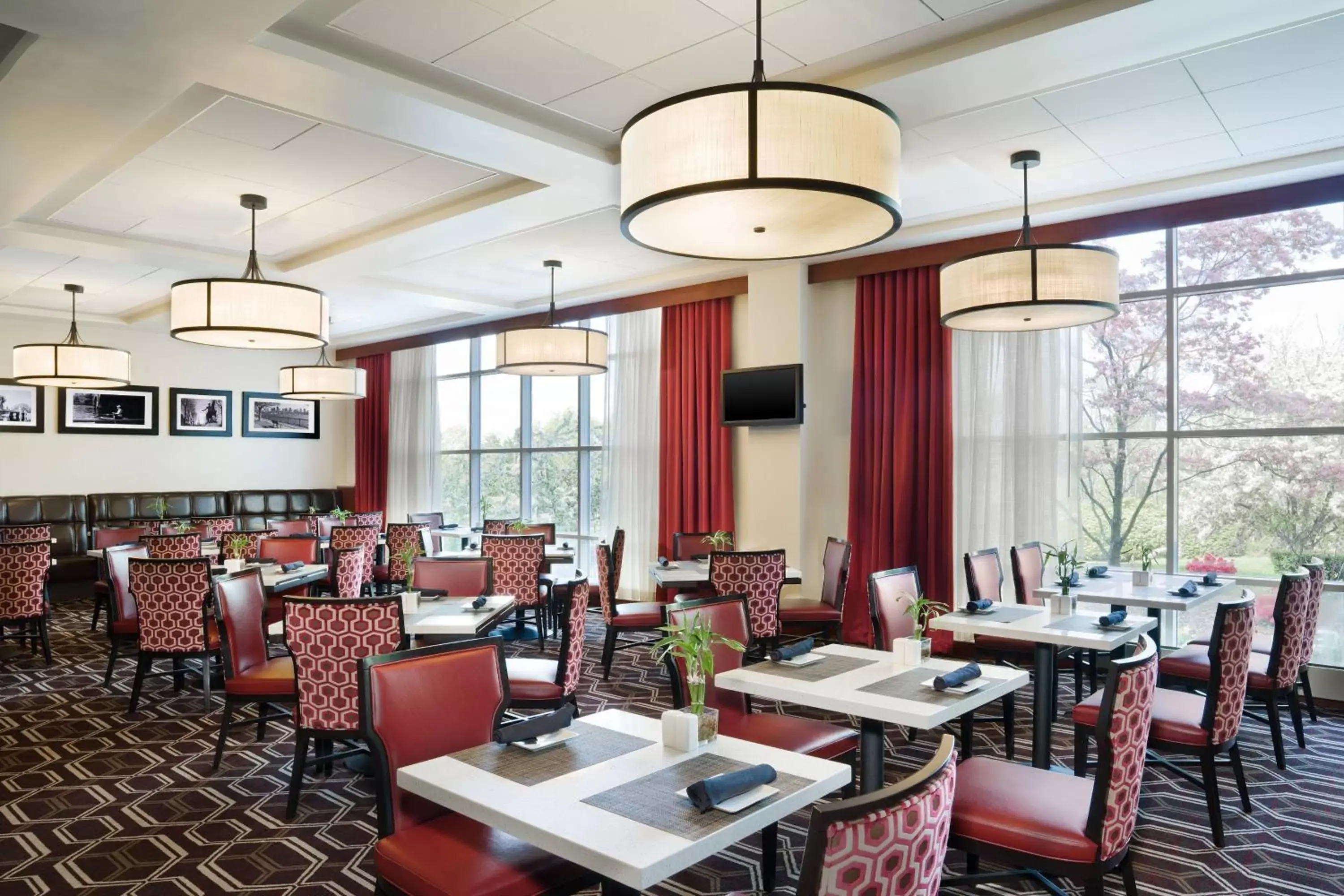 Restaurant/Places to Eat in Sheraton Boston Needham Hotel