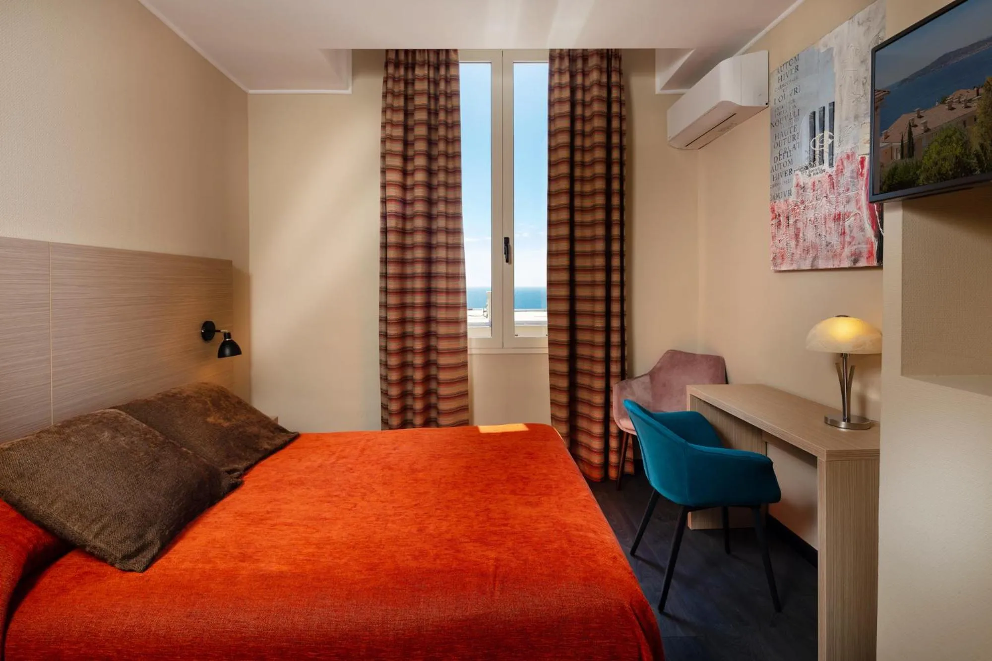 Bed in Hotel Miramar