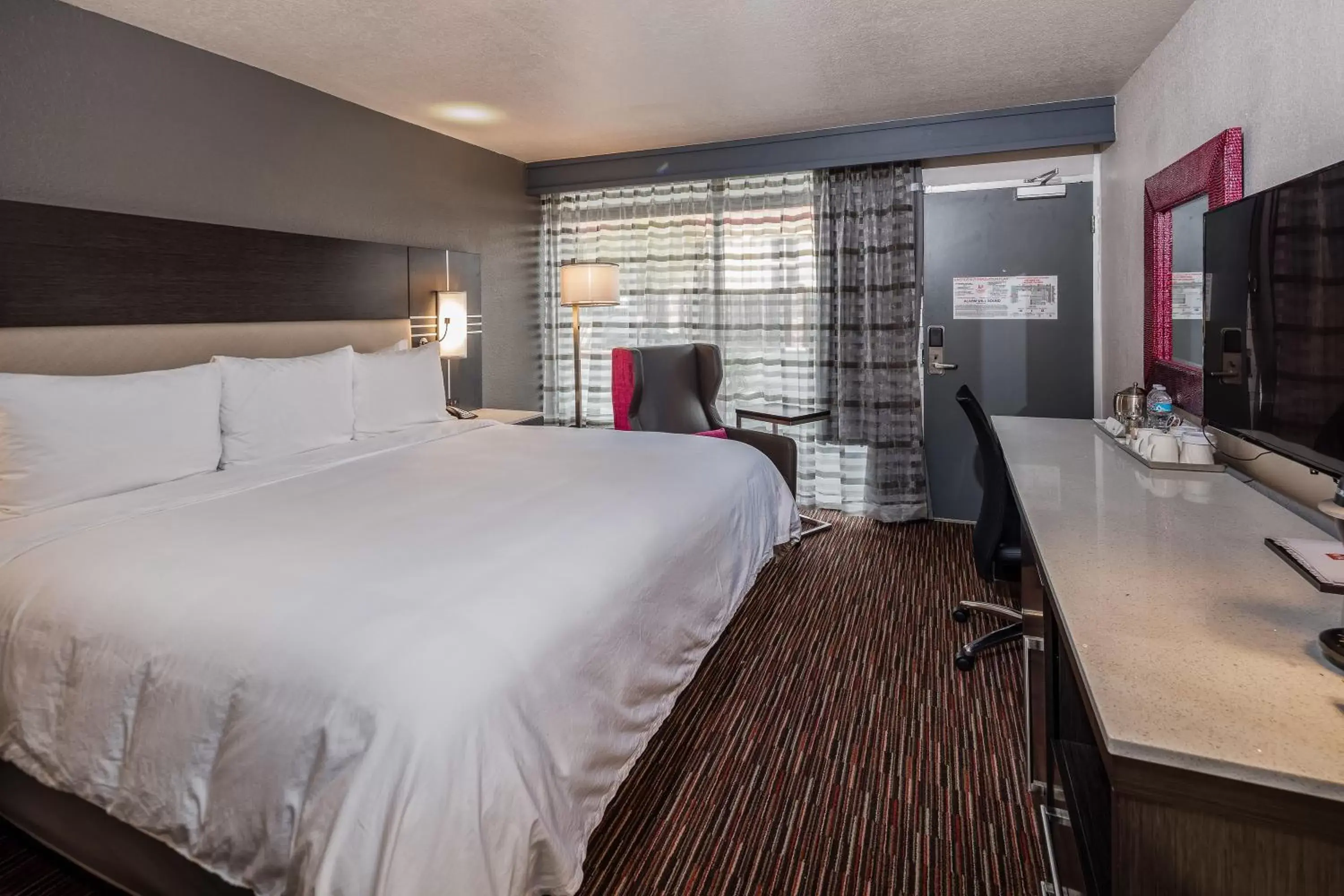 Bedroom in Radisson Hotel Oakland Airport