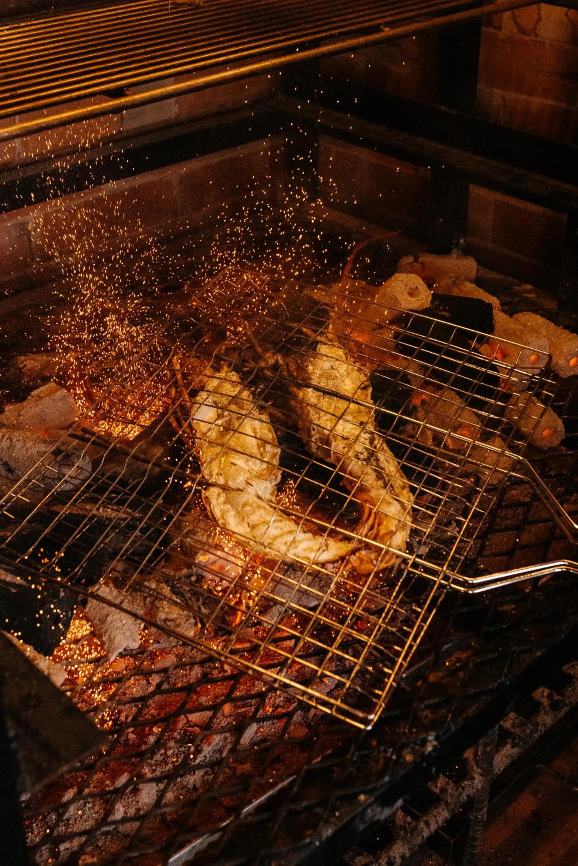 Restaurant/places to eat in Avista Hideaway Phuket Patong - MGallery