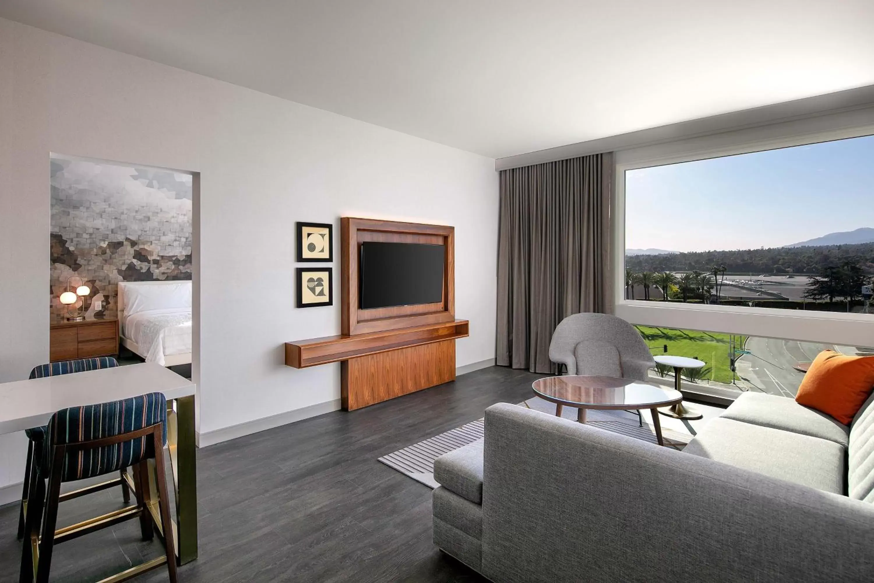 Bedroom, Seating Area in Le Méridien Pasadena Arcadia