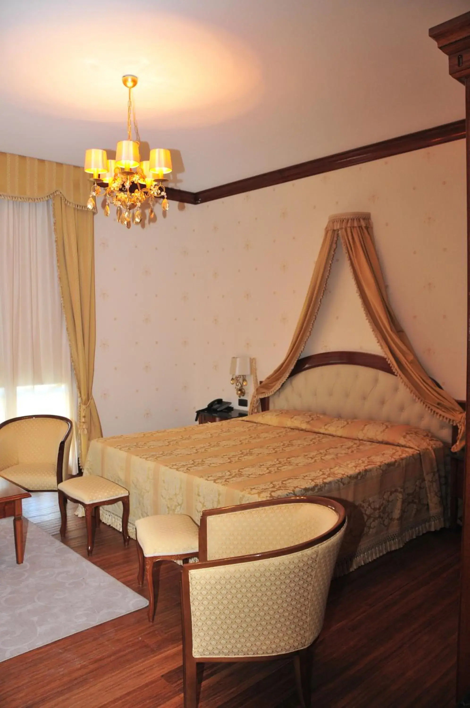 Photo of the whole room, Bed in Hotel Borgo Don Chisciotte