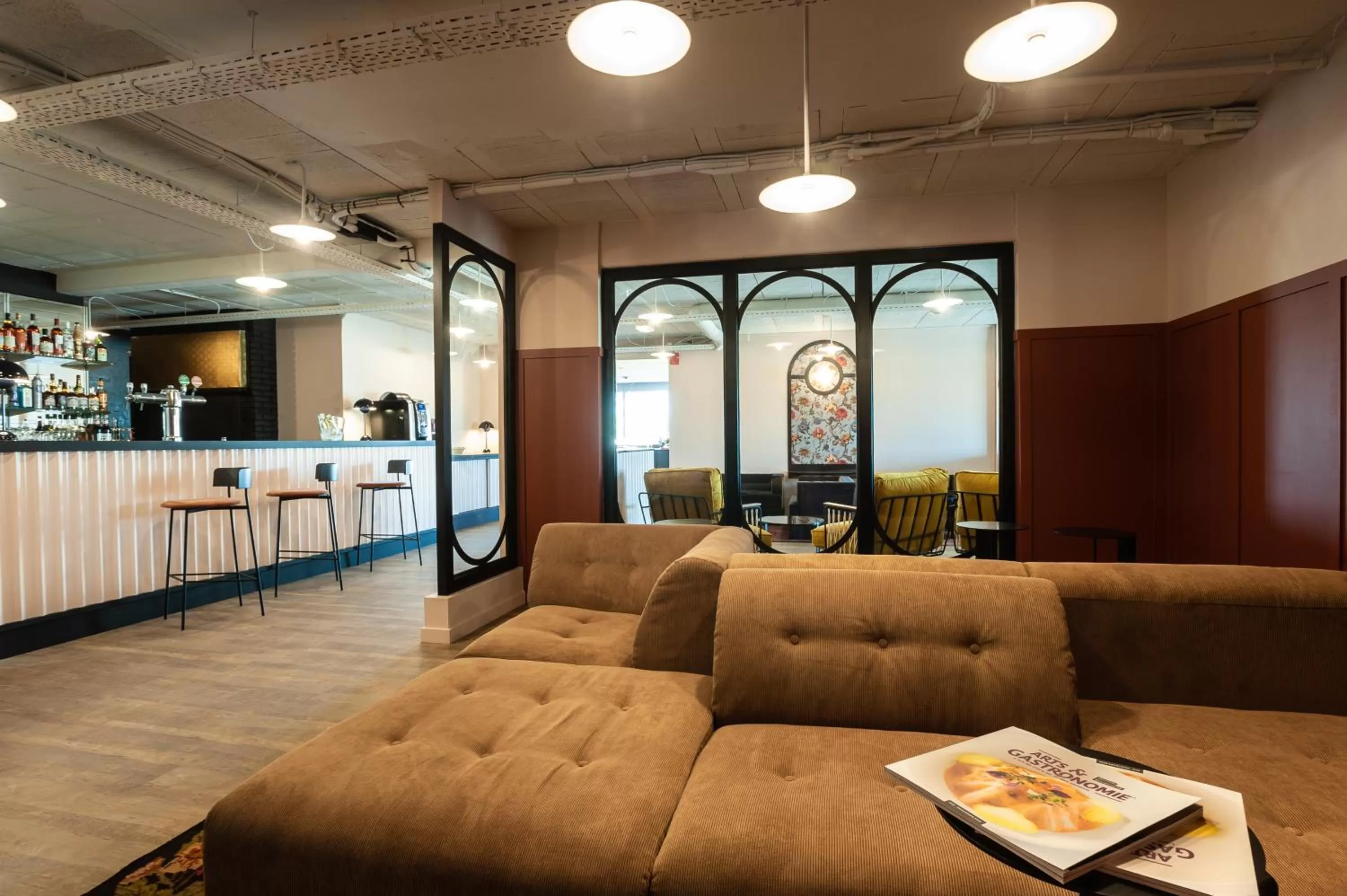 Living room in Kyriad Nuits Saint Georges Dijon Sud