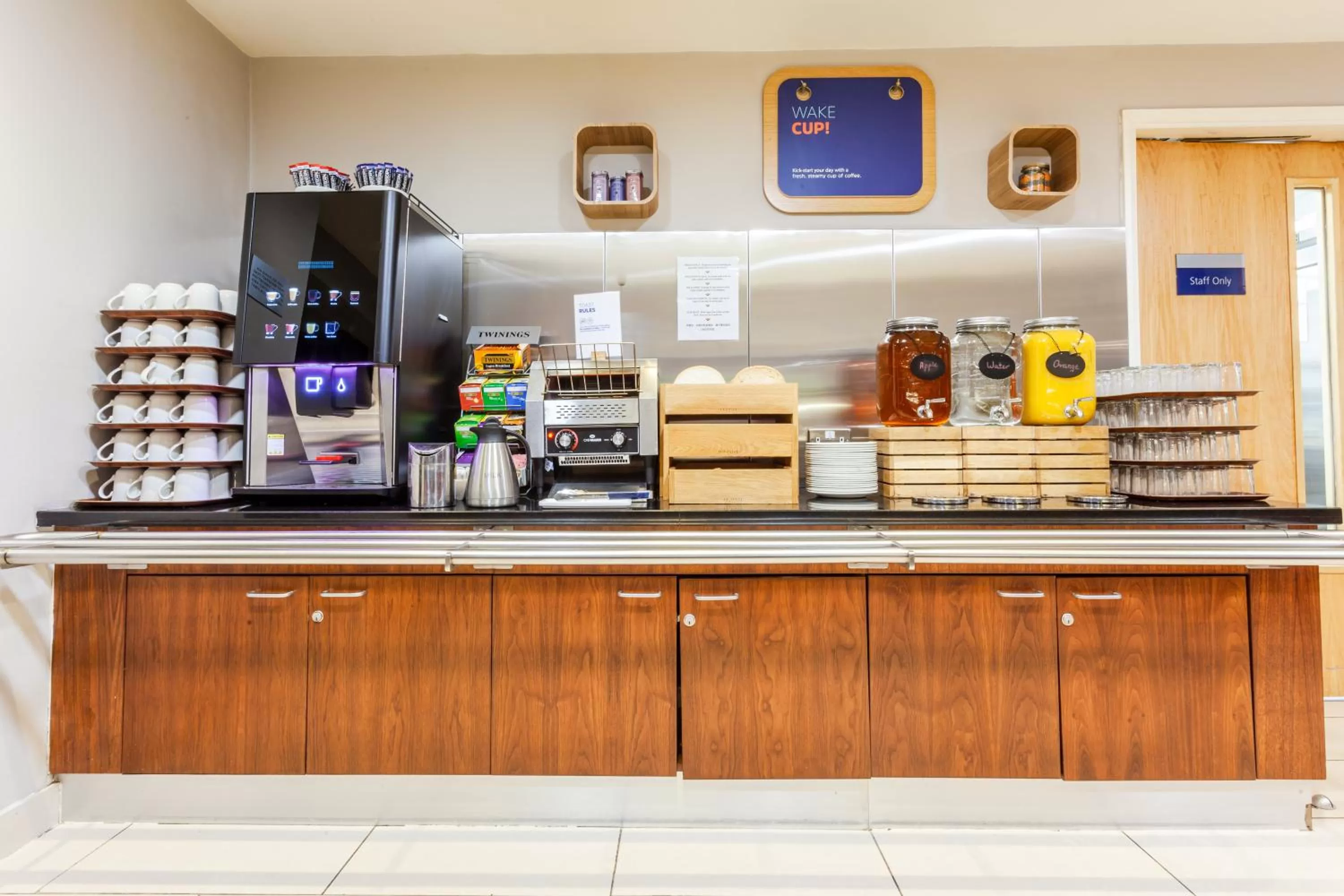 Breakfast in Holiday Inn Express Edinburgh – Royal Mile by IHG