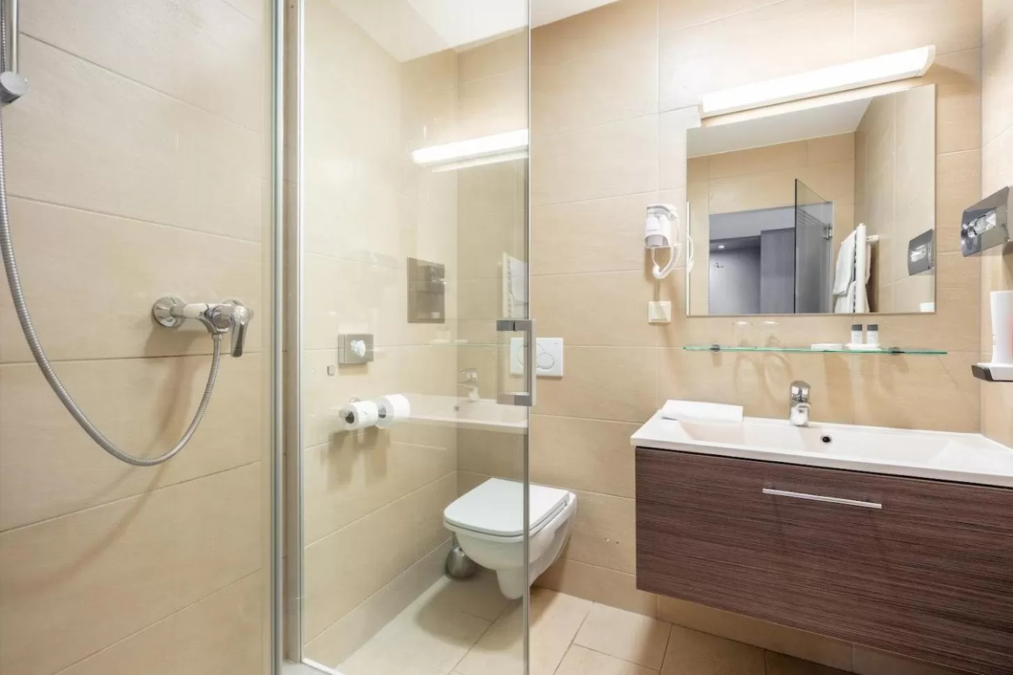 Bathroom in Das Reinisch Hotel - near Vienna Airport