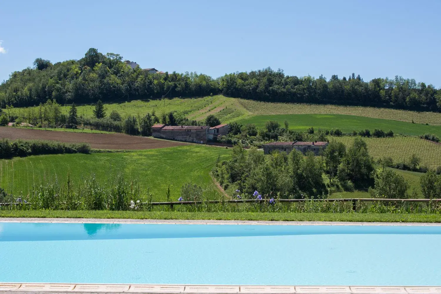 Natural landscape in Spinerola Hotel in Cascina & Restaurant Uvaspina