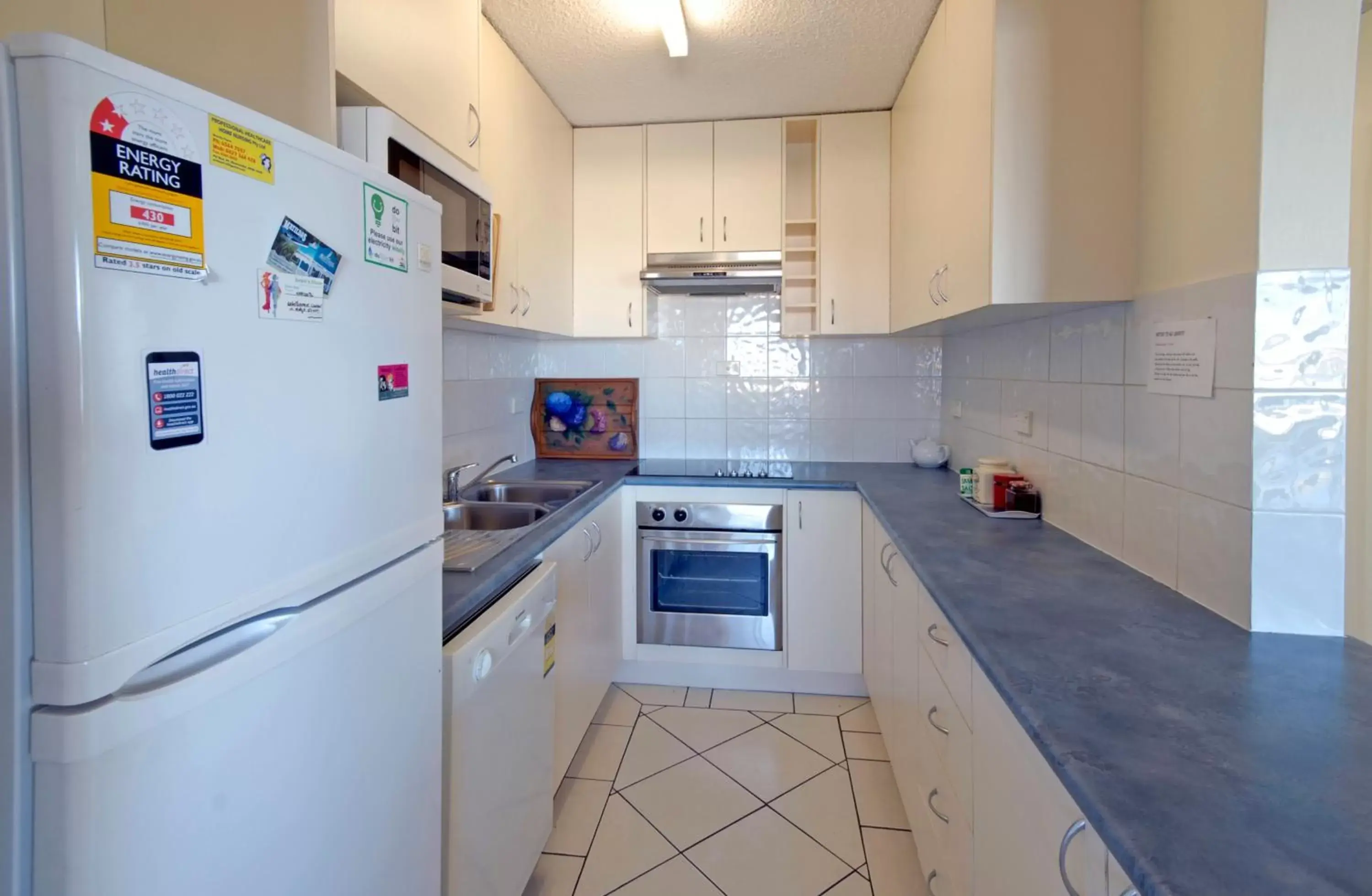 Kitchen or kitchenette, Kitchen/Kitchenette in Marcel Towers Holiday Apartments