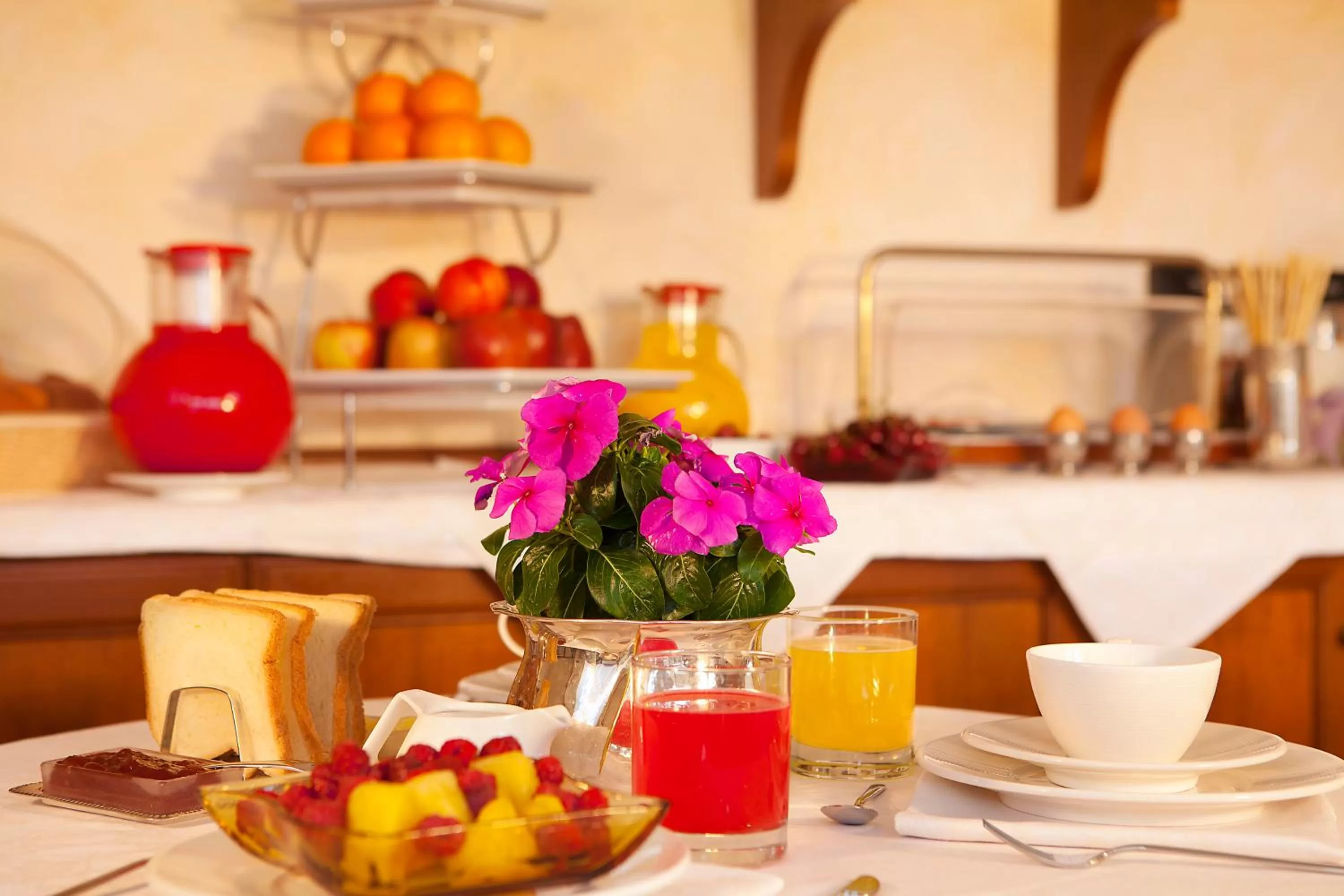 Restaurant/places to eat in Hotel La Fenice