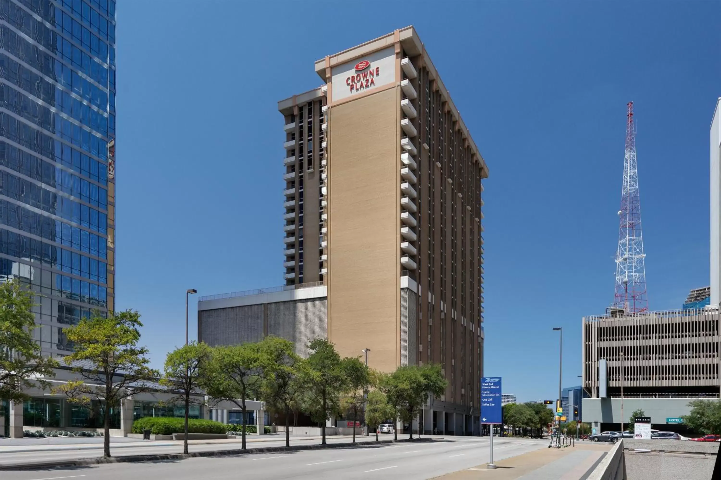 Property Building in Crowne Plaza Hotel Dallas Downtown, an IHG Hotel