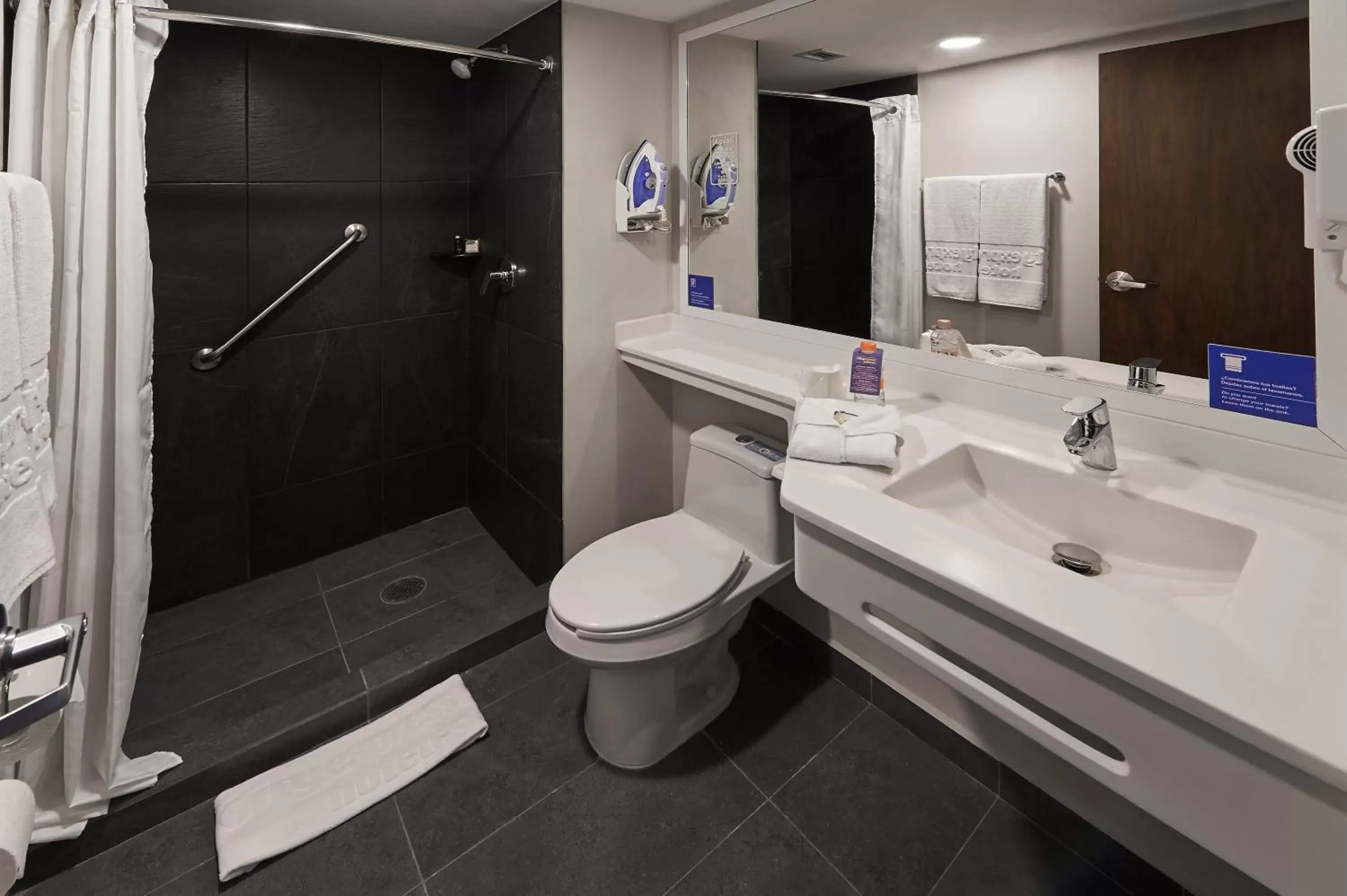Bathroom in City Express by Marriott Caborca