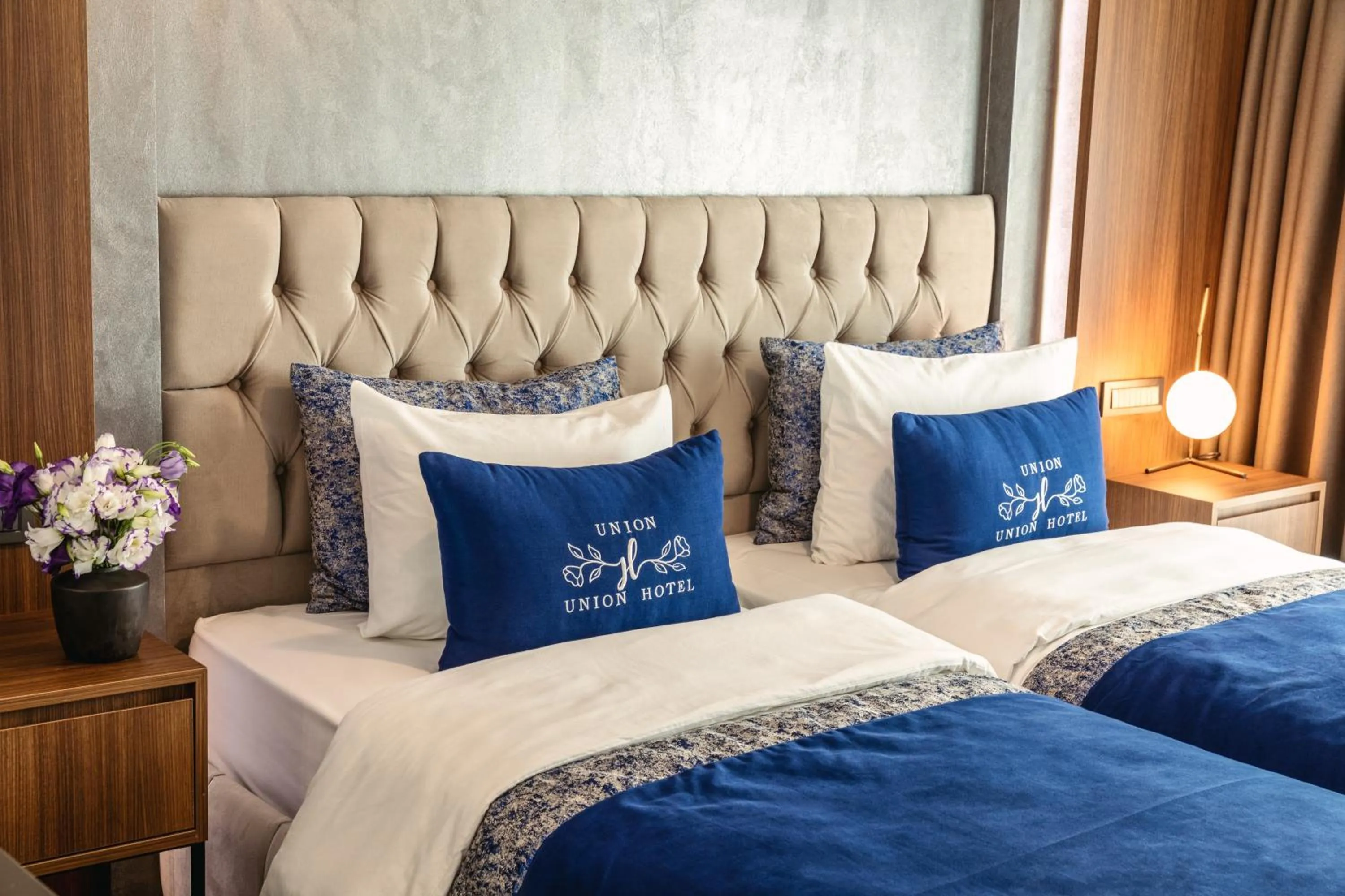 Massage, Bed in Union Hotel Port