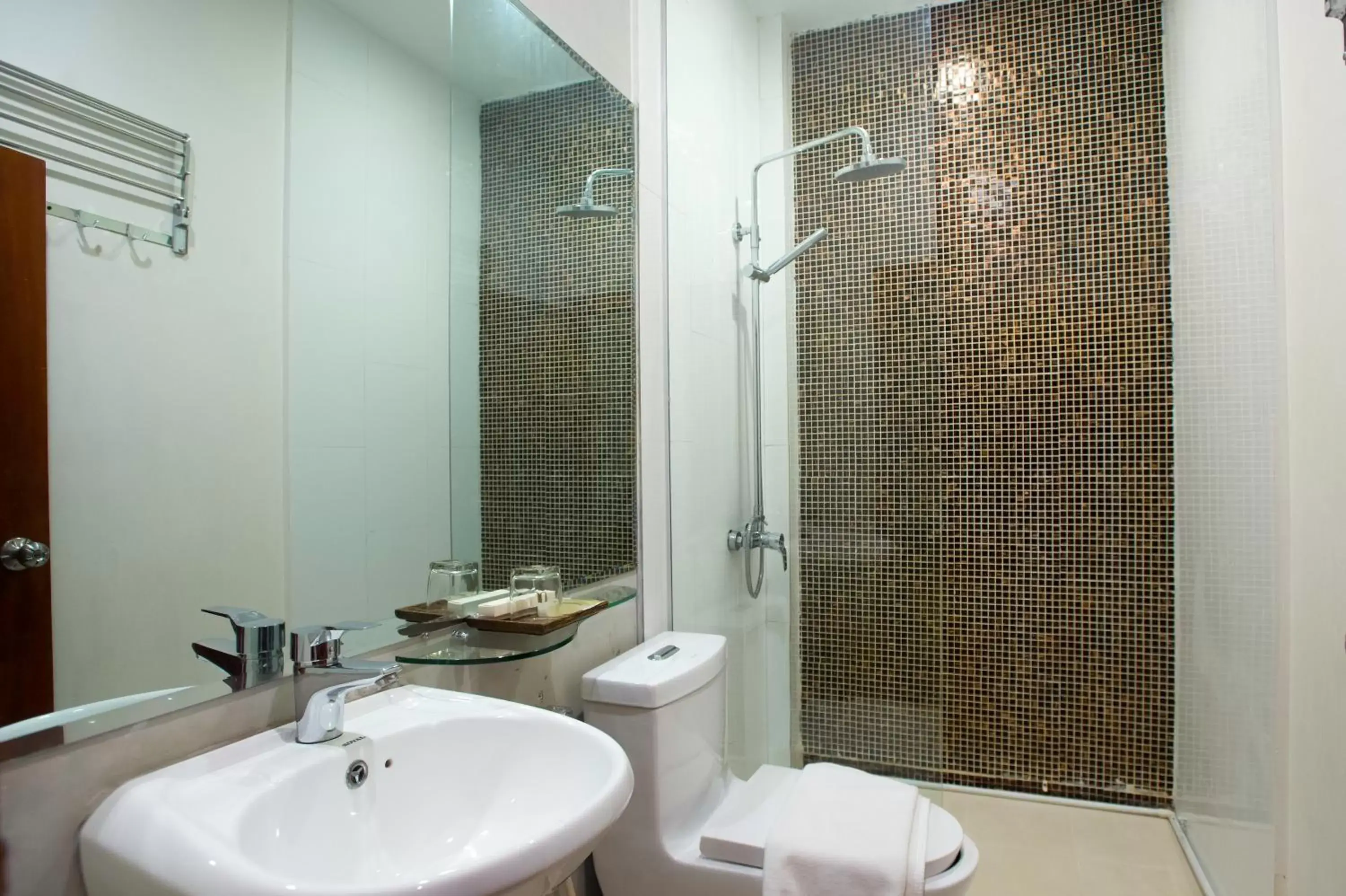 Bathroom in White Residence Hotel & Apartment