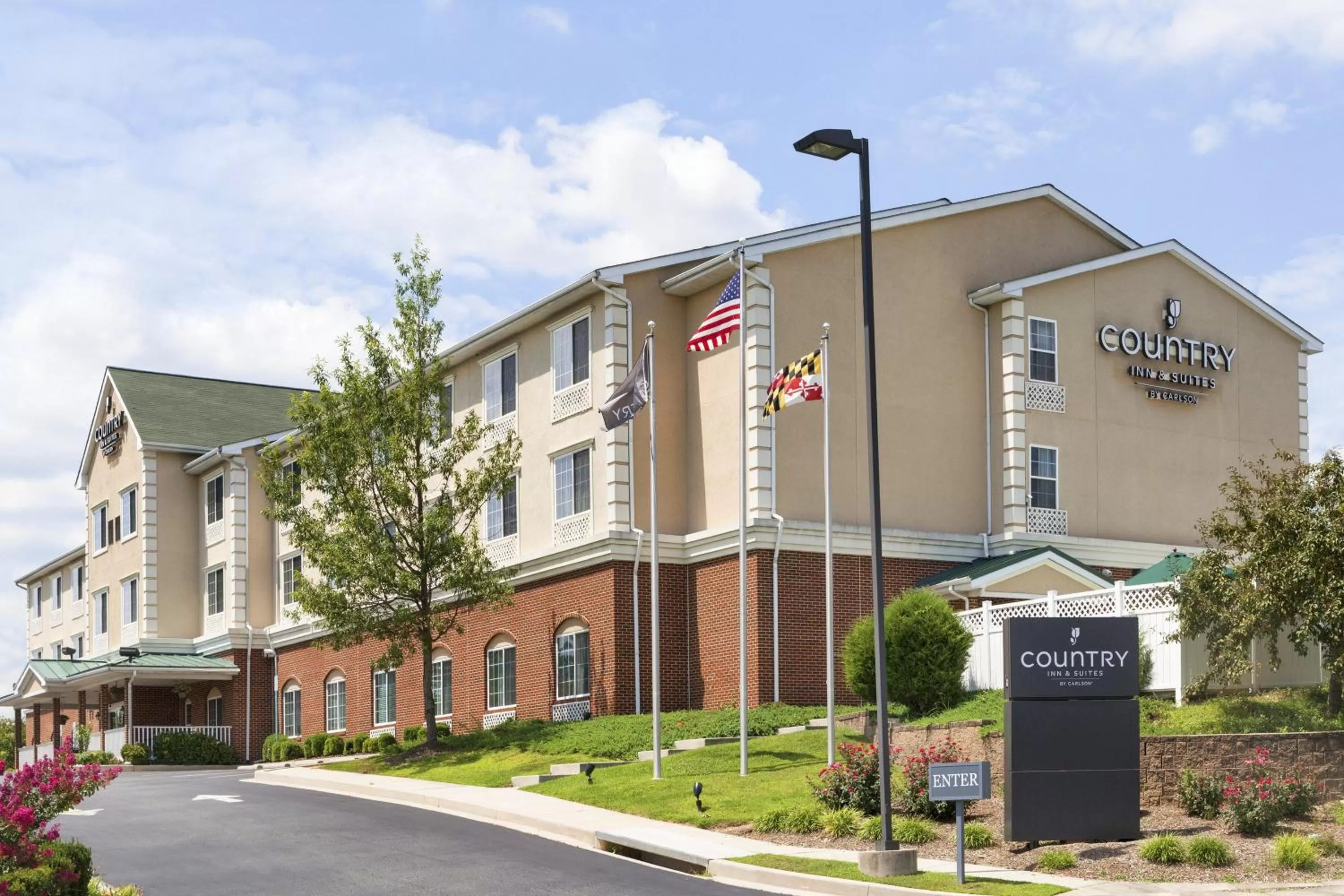 Property building in Country Inn & Suites by Radisson, Bel Air-Aberdeen, MD