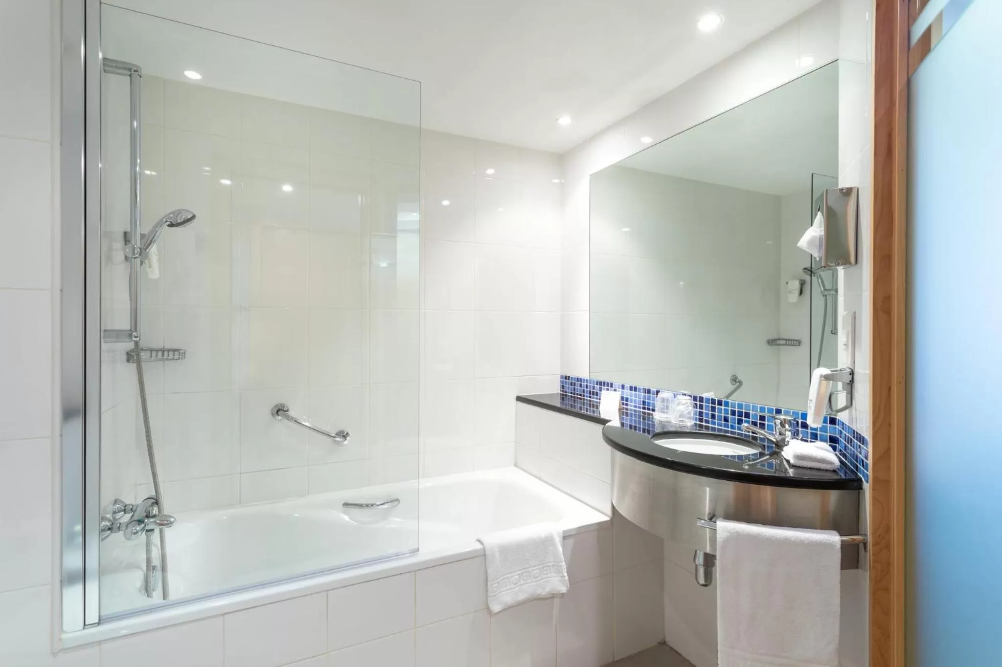 Bathroom in Holiday Inn Express Lisbon-Oeiras by IHG