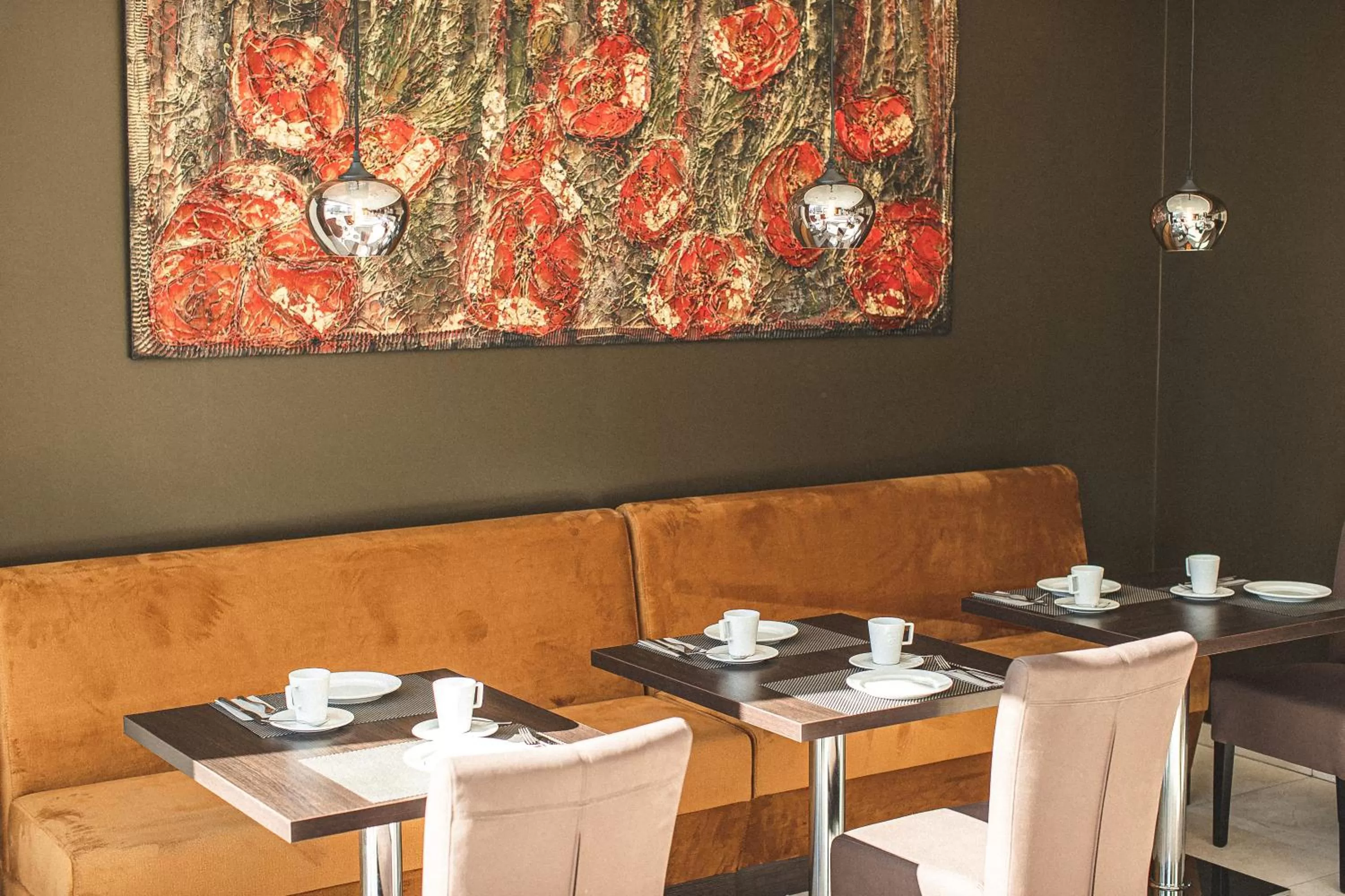 Restaurant/places to eat in PLAZA Premium Karlsruhe