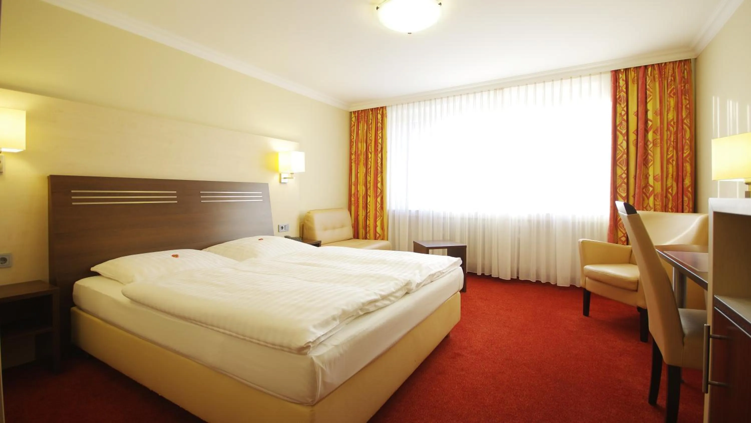 Photo of the whole room, Bed in Garten-Hotel Ponick