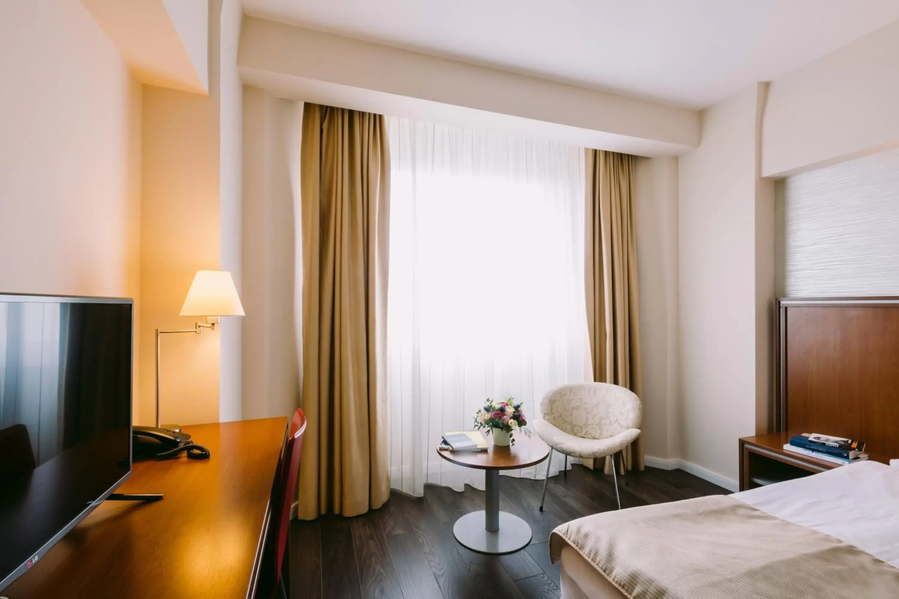 Bedroom, Seating Area in Hotel Timisoara