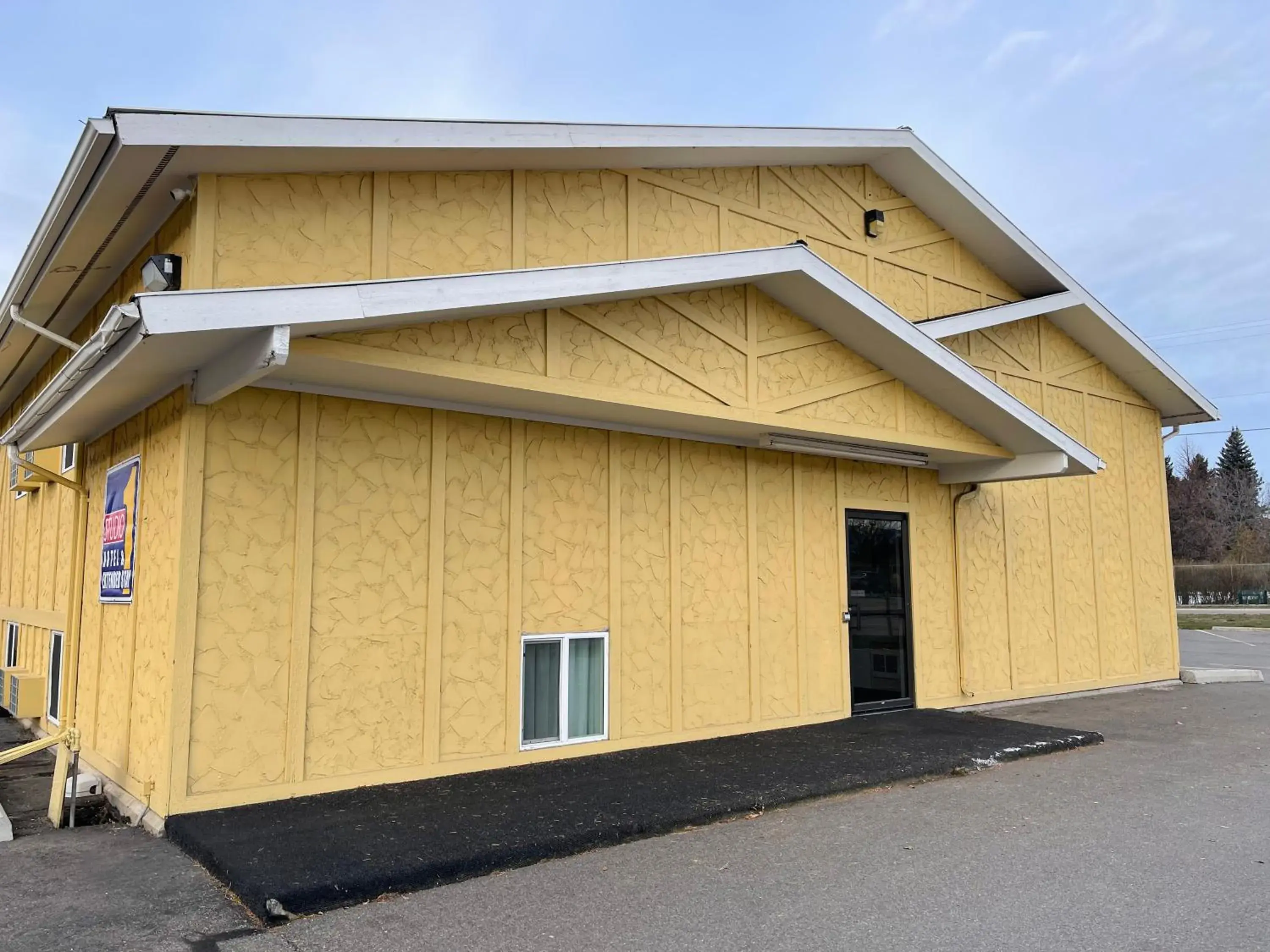 Property Building in Studio 1 Hotel & Extended Stay - Missoula