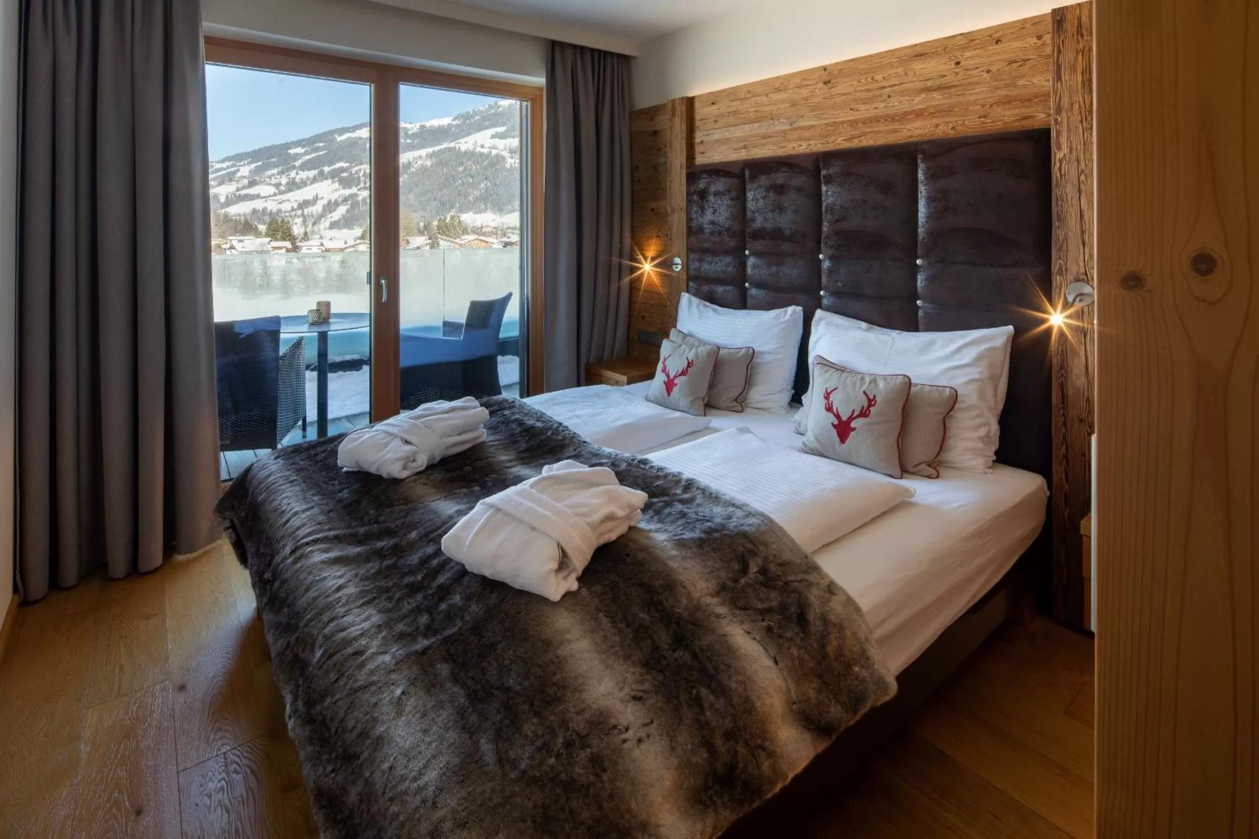 Photo of the whole room, Bed in APART Resort Westendorf
